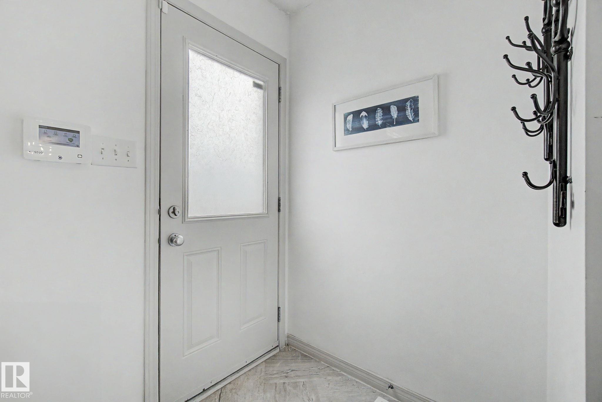 9111 213 Street, Edmonton, AB - Indoor Photo Showing Other Room
