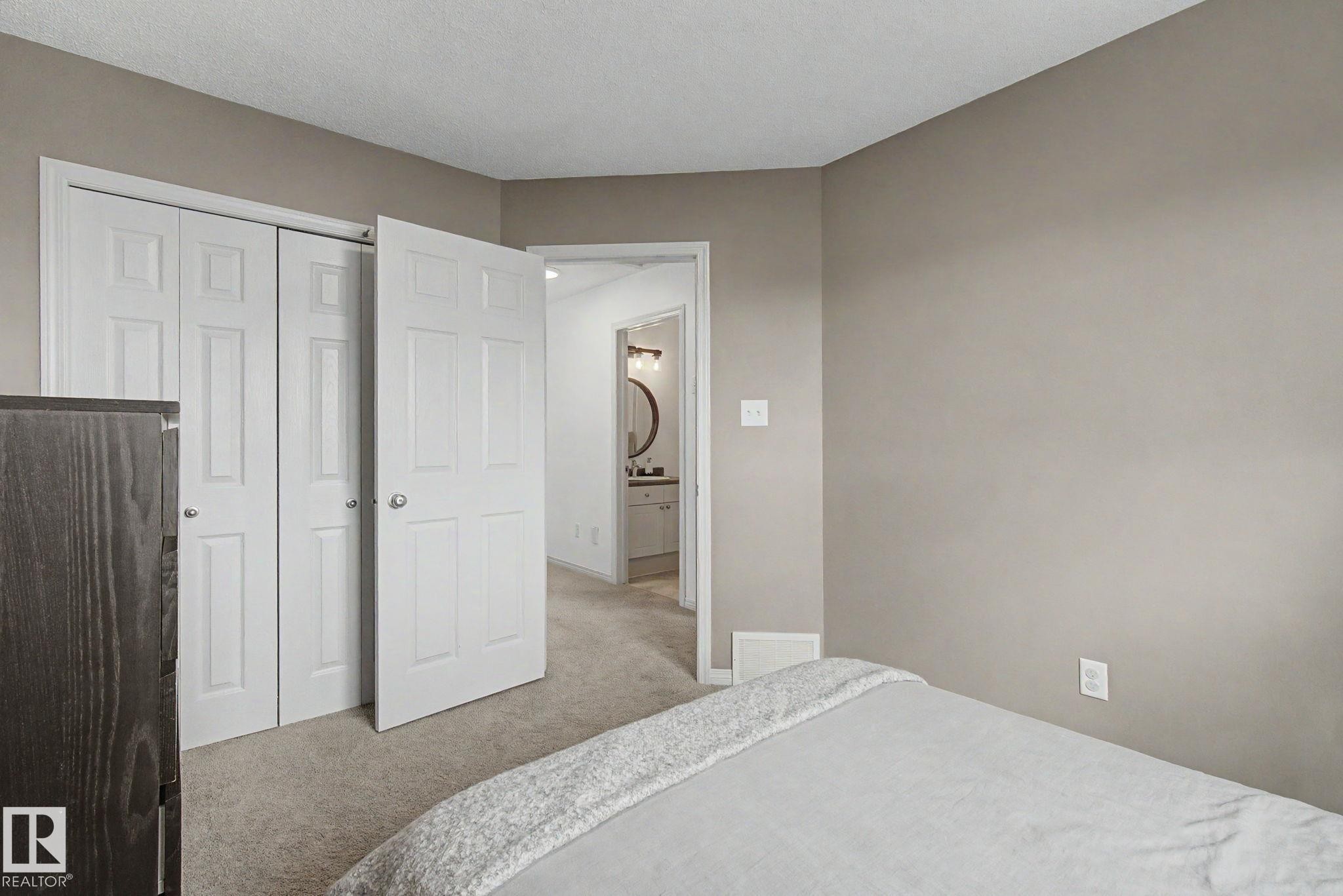 9111 213 Street, Edmonton, AB - Indoor Photo Showing Bedroom