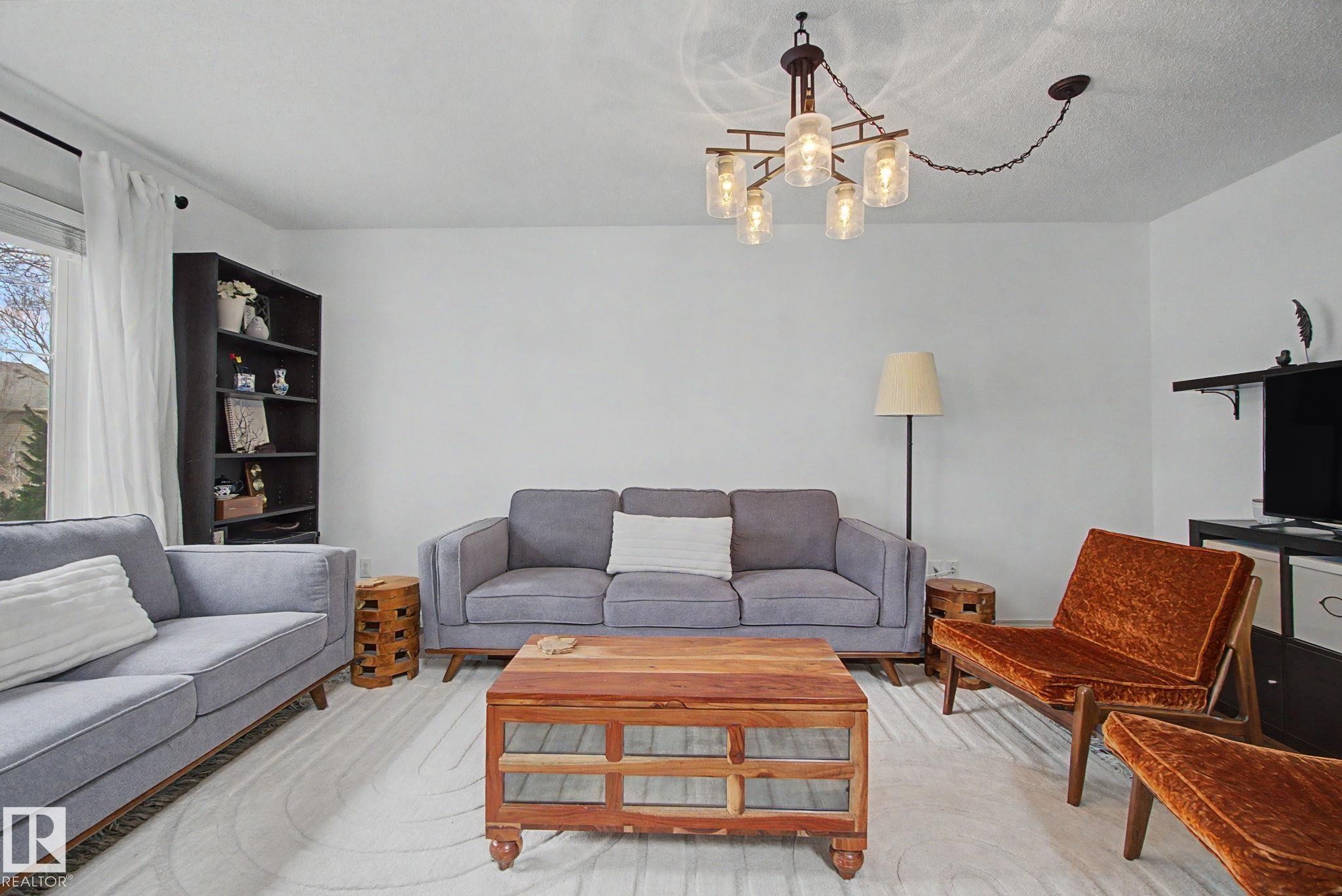9111 213 Street, Edmonton, AB - Indoor Photo Showing Living Room