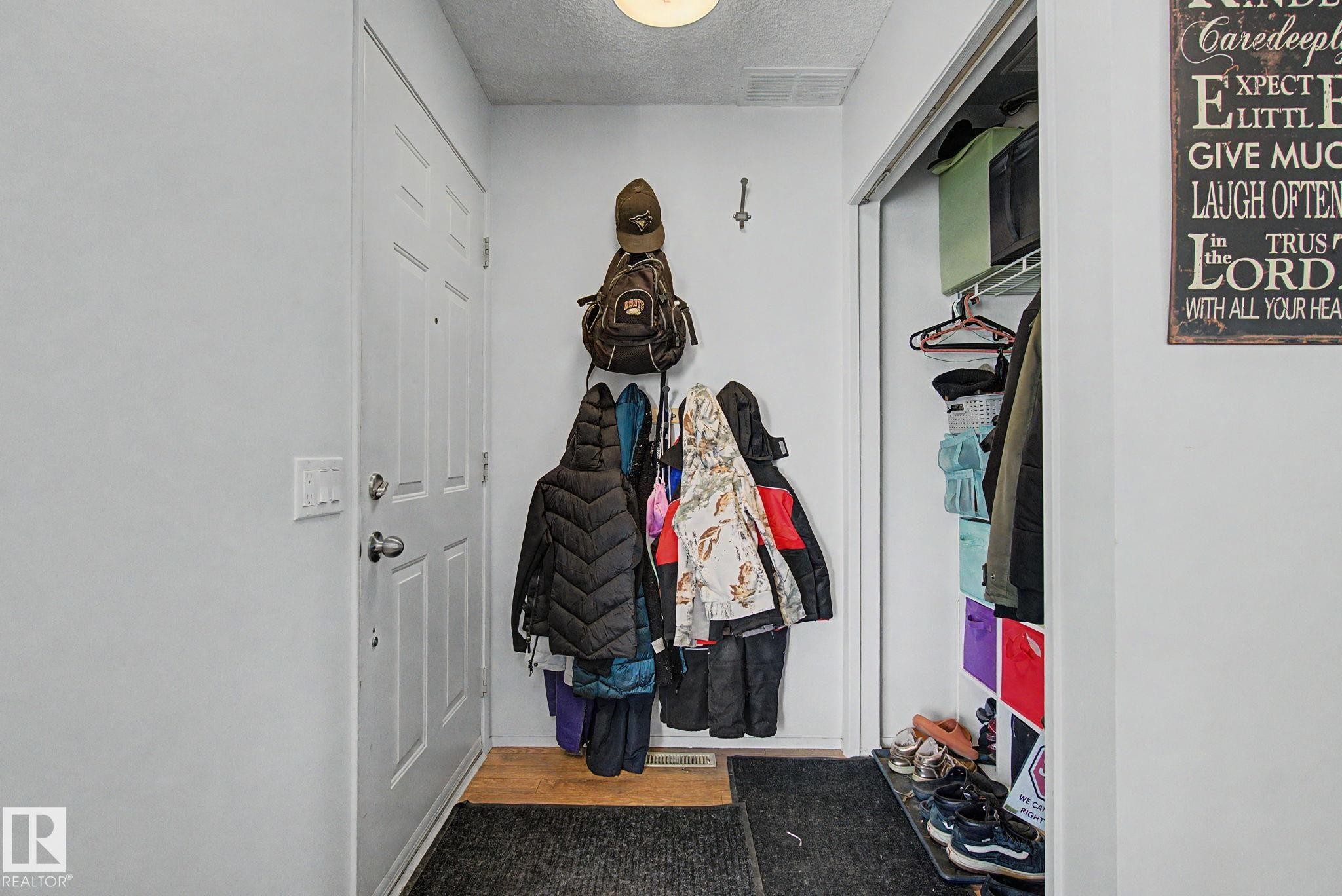 141 5 Aberdeen Way, Stony Plain, AB - Indoor Photo Showing Other Room