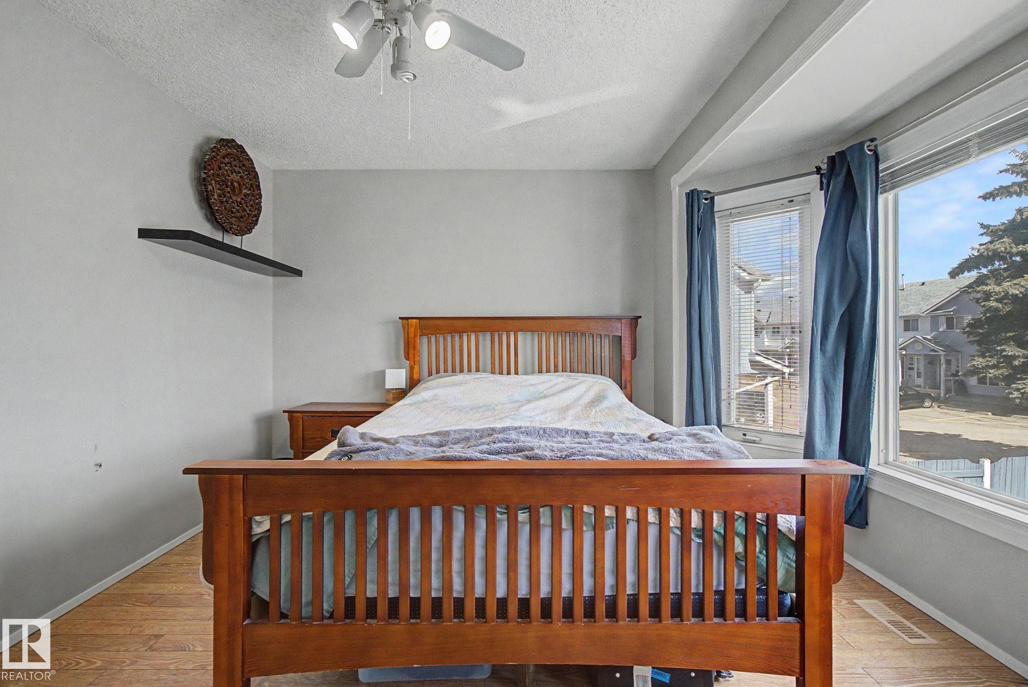 141 5 Aberdeen Way, Stony Plain, AB - Indoor Photo Showing Bedroom