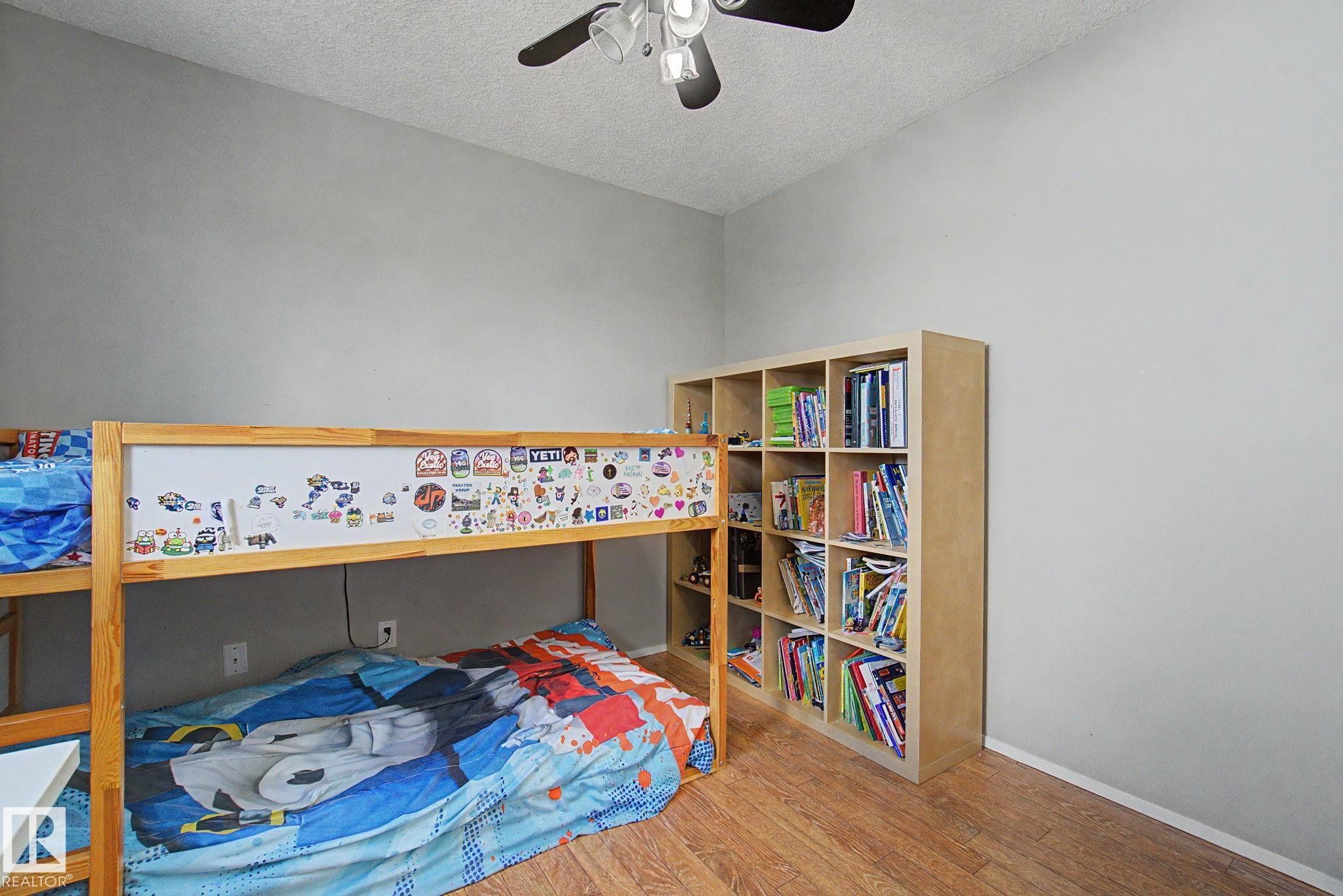 141 5 Aberdeen Way, Stony Plain, AB - Indoor Photo Showing Bedroom