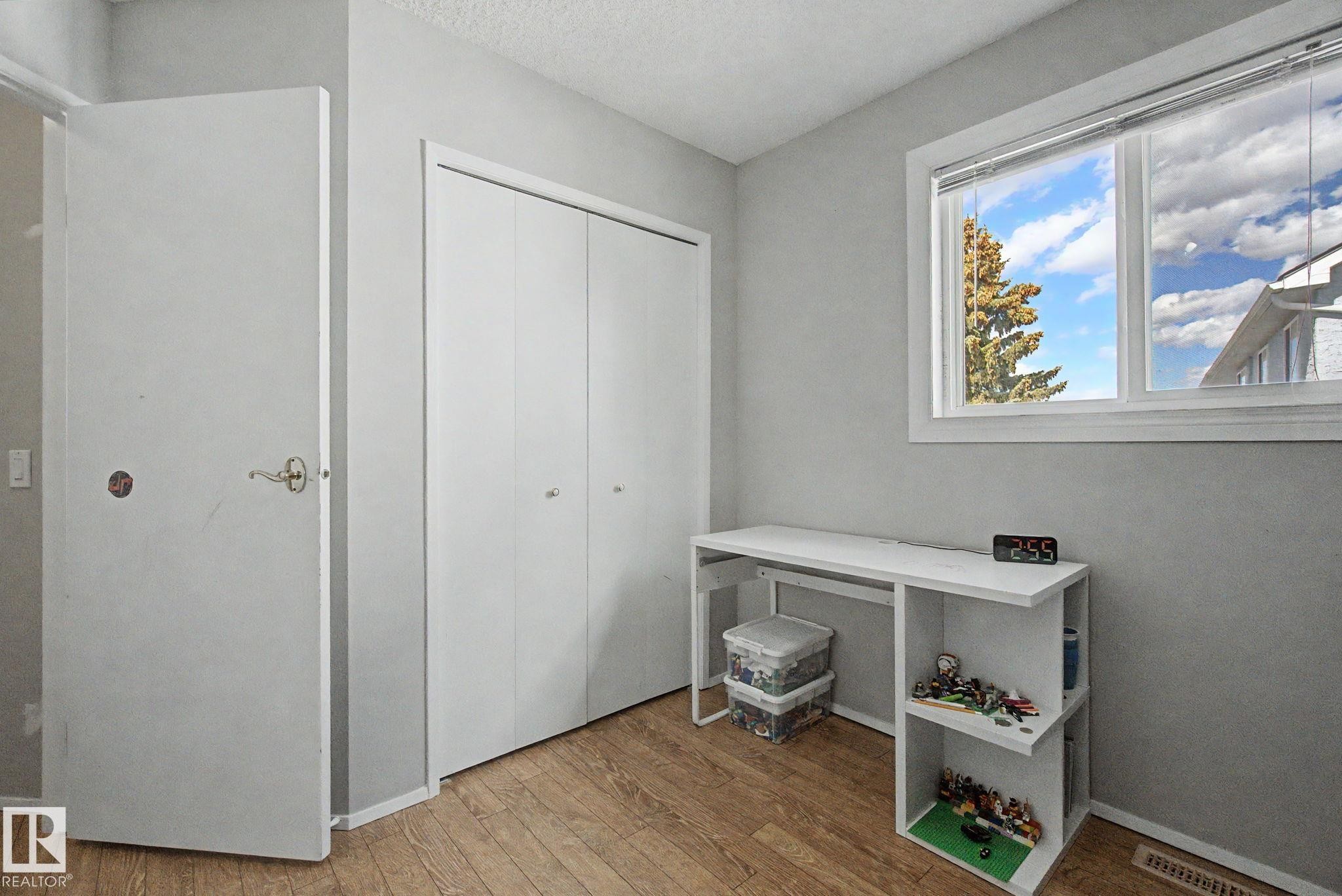 141 5 Aberdeen Way, Stony Plain, AB - Indoor