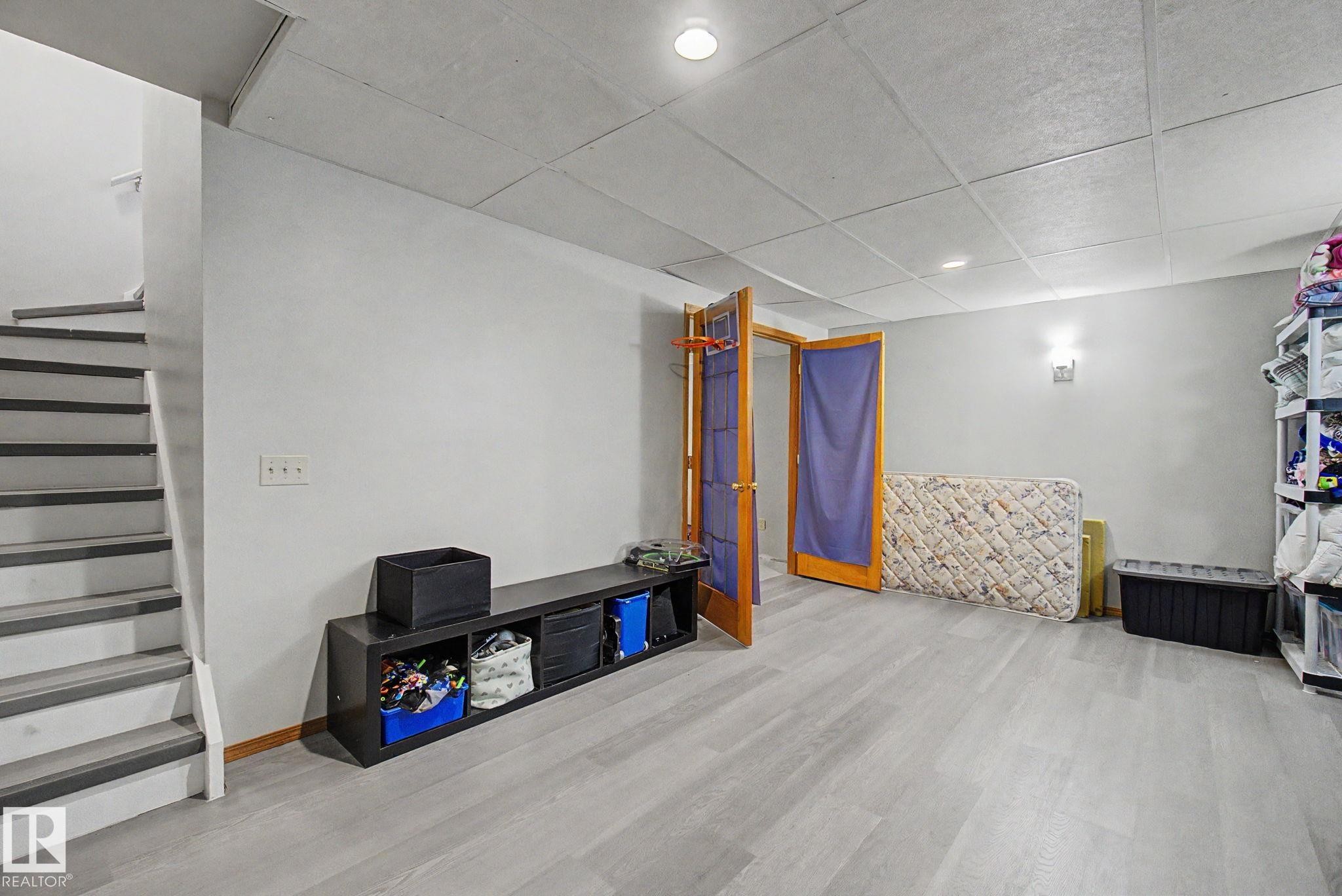 141 5 Aberdeen Way, Stony Plain, AB - Indoor