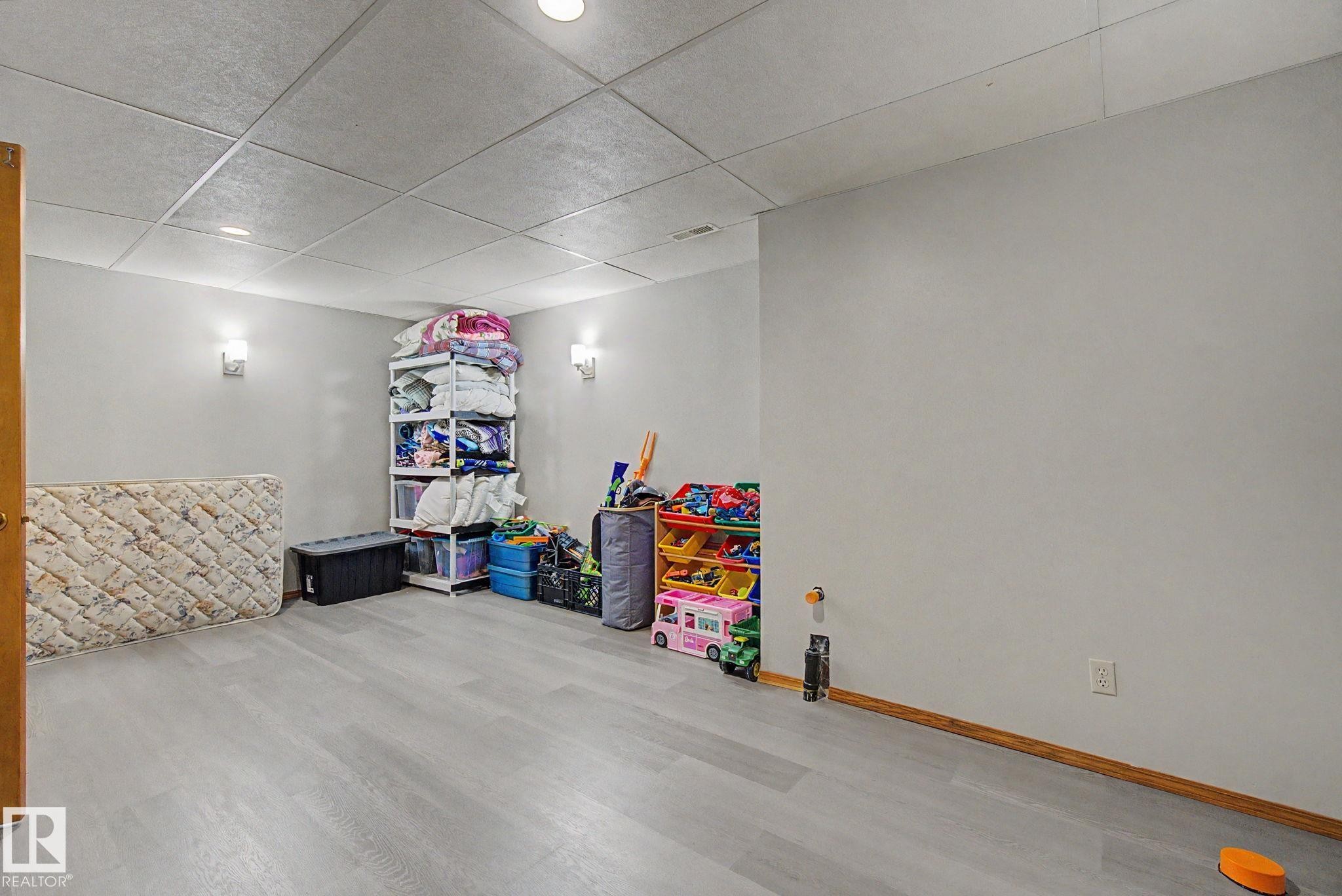 141 5 Aberdeen Way, Stony Plain, AB - Indoor