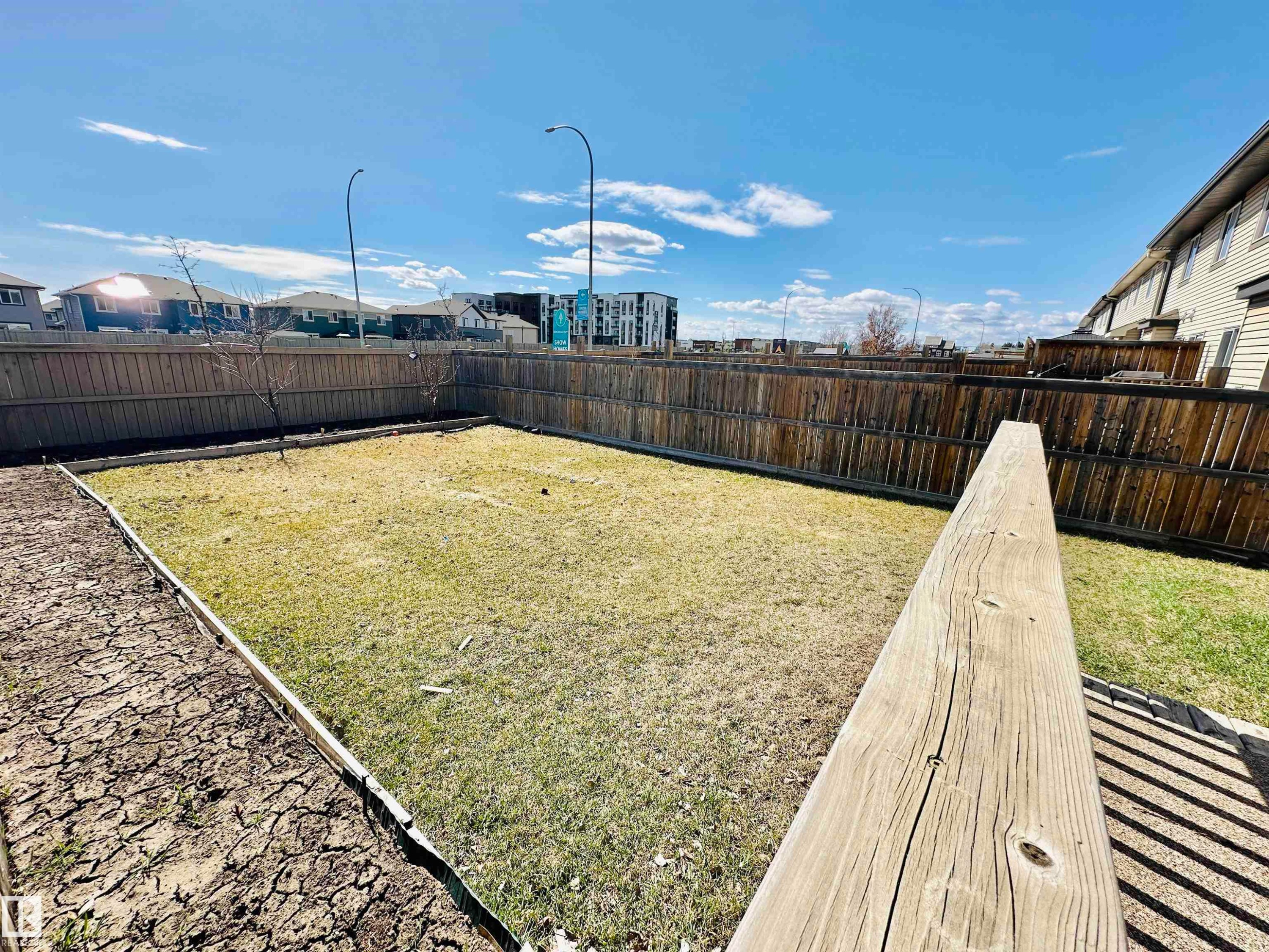 1655 Hammond Crescent, Edmonton, AB - Outdoor
