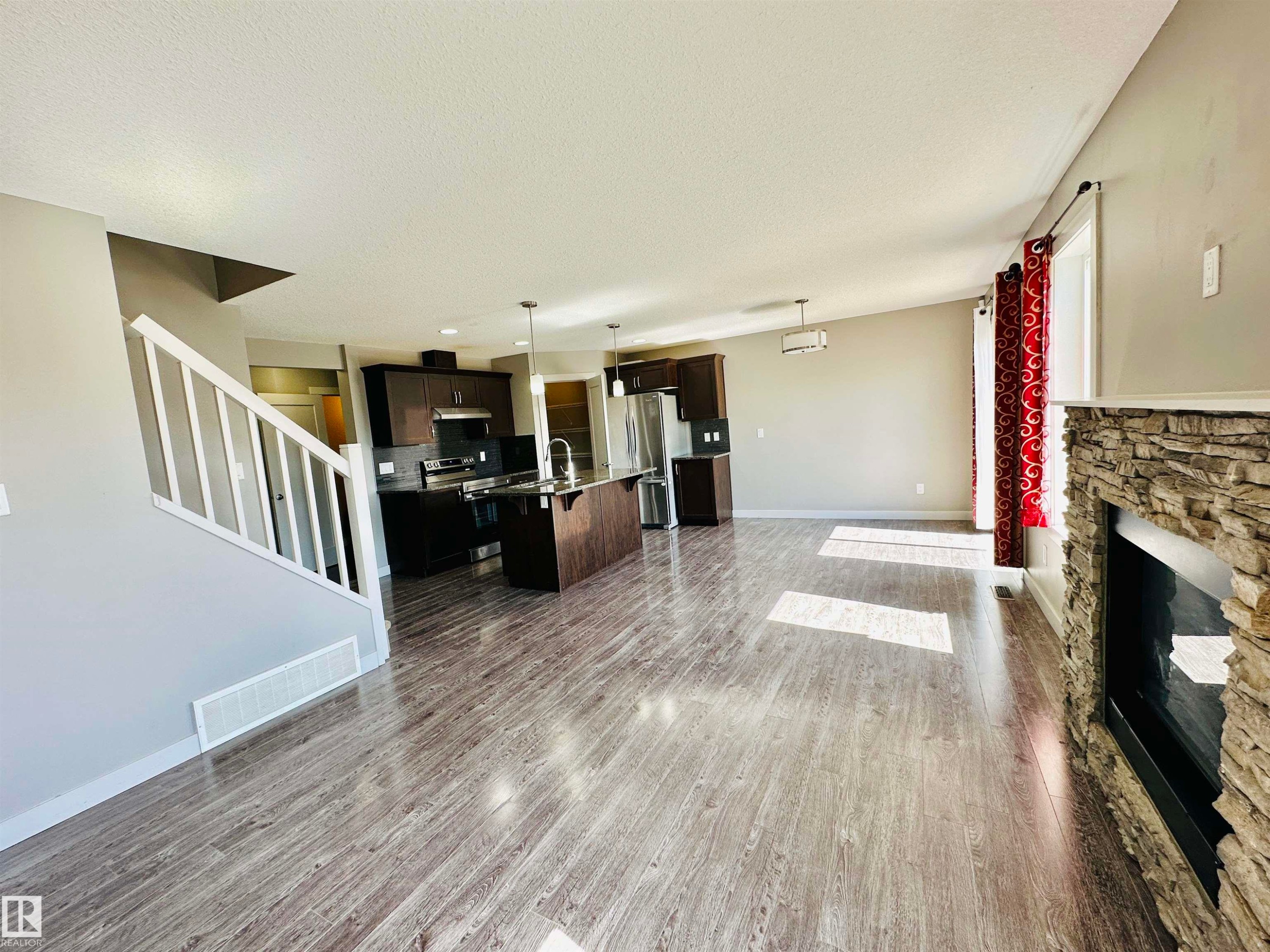 1655 Hammond Crescent, Edmonton, AB - Indoor Photo Showing Living Room With Fireplace