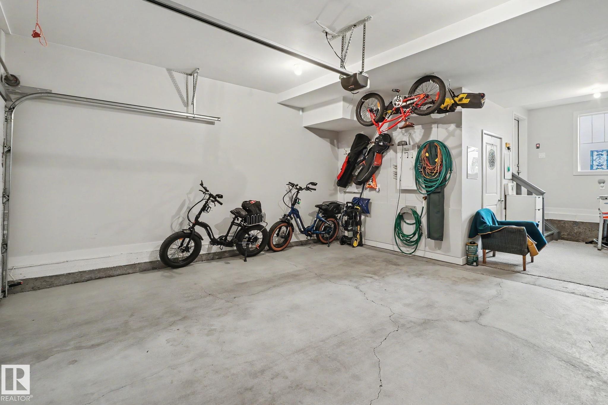 24 165 Cy Becker Blvd, Edmonton, AB - Indoor Photo Showing Garage