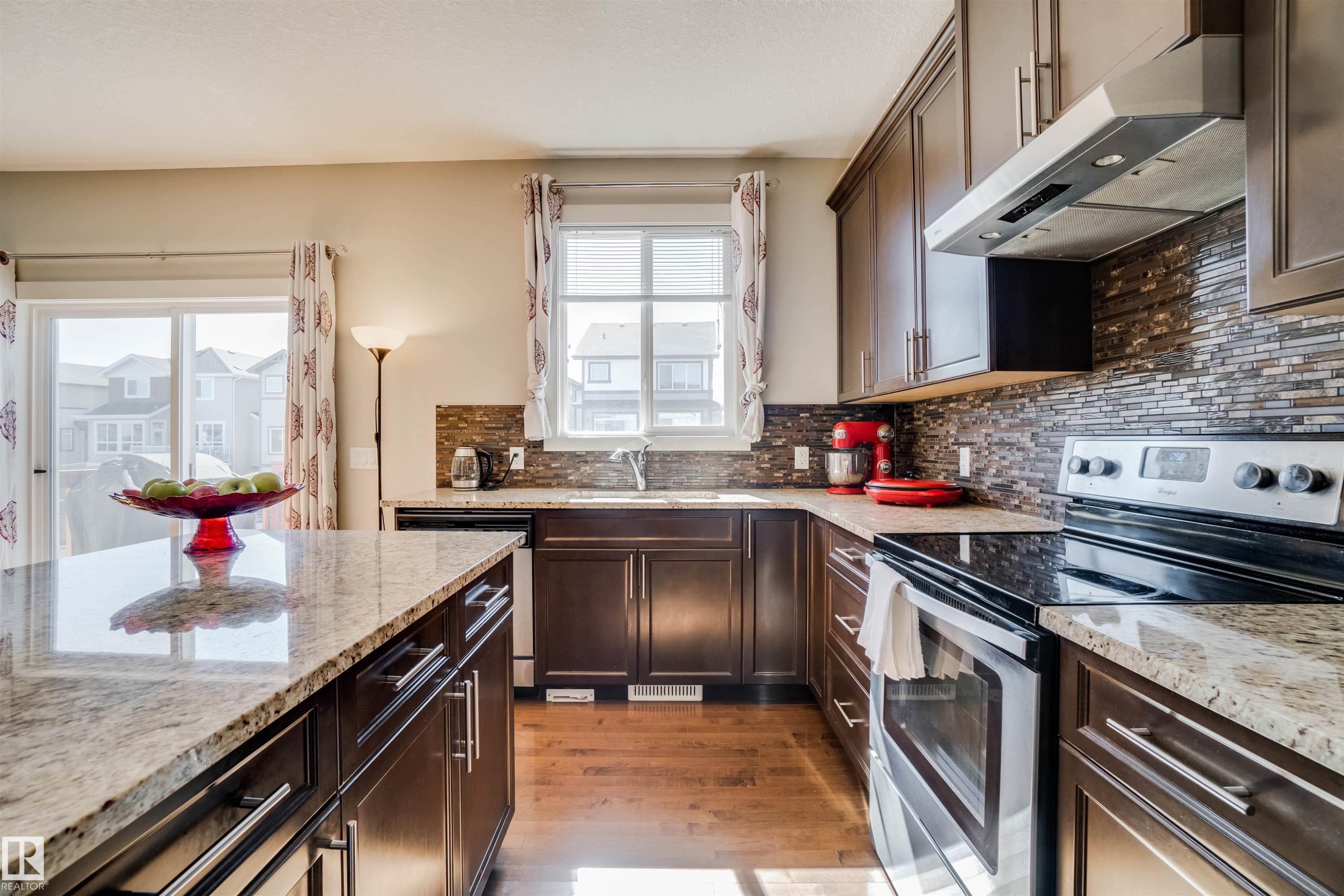 3843 Agar Green, Edmonton, AB - Indoor Photo Showing Kitchen With Stainless Steel Kitchen With Upgraded Kitchen