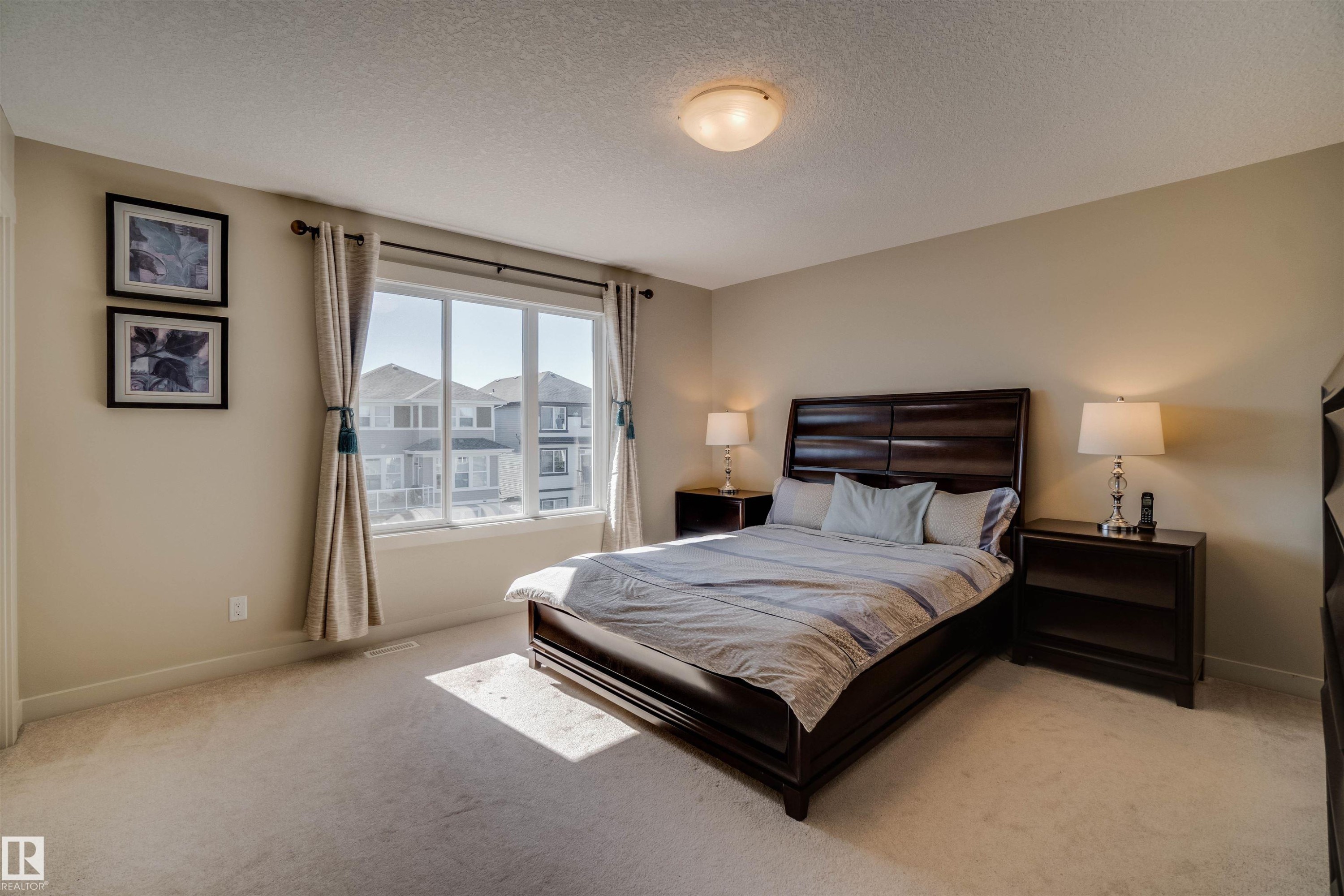 3843 Agar Green, Edmonton, AB - Indoor Photo Showing Bedroom