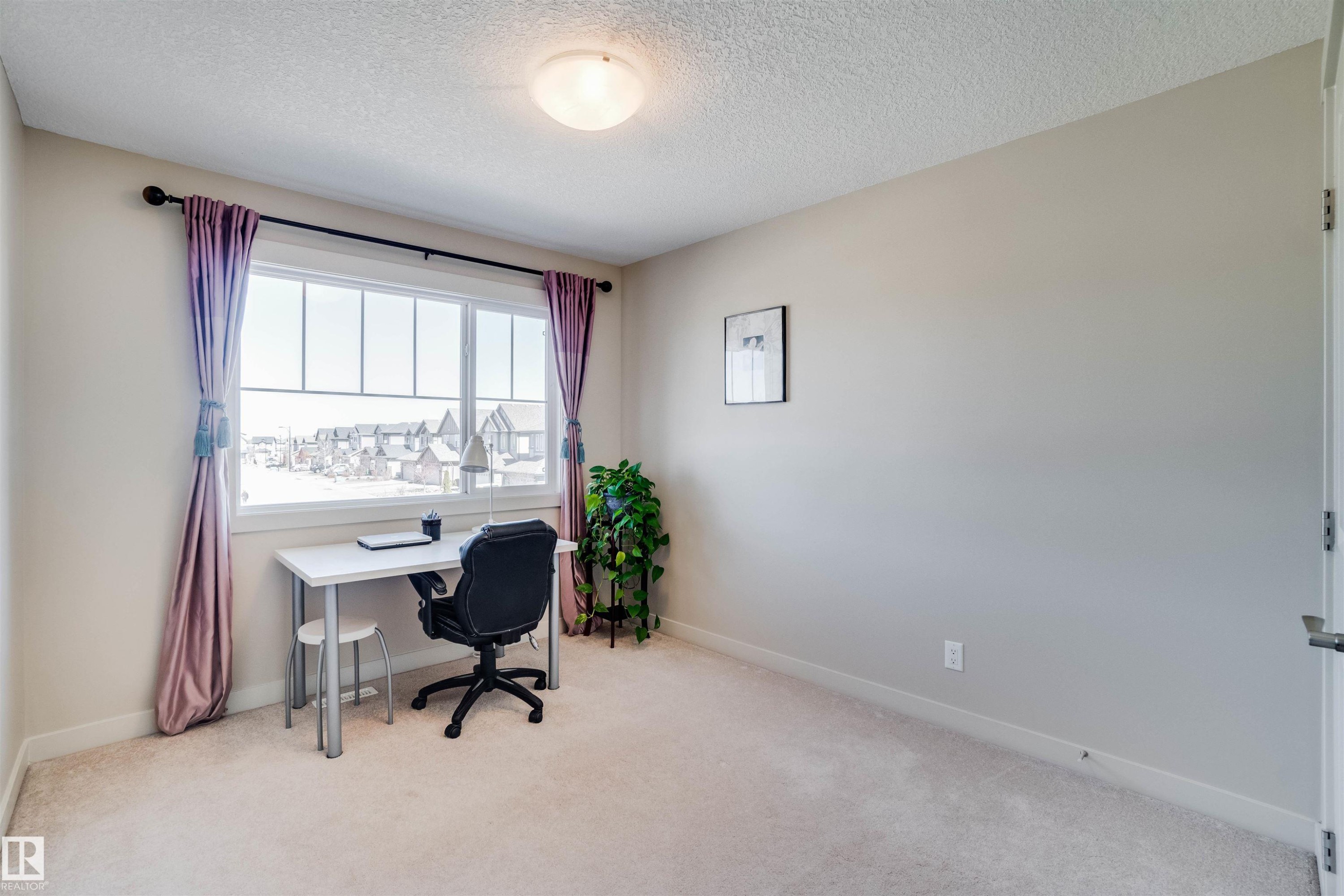 3843 Agar Green, Edmonton, AB - Indoor Photo Showing Office