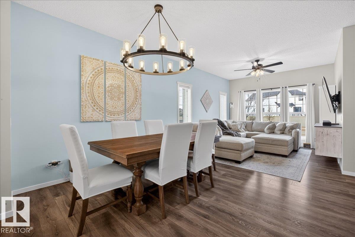2530 Orchards Way, Edmonton, AB - Indoor Photo Showing Dining Room
