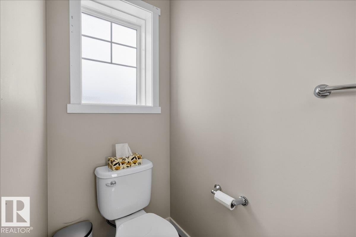 2530 Orchards Way, Edmonton, AB - Indoor Photo Showing Bathroom