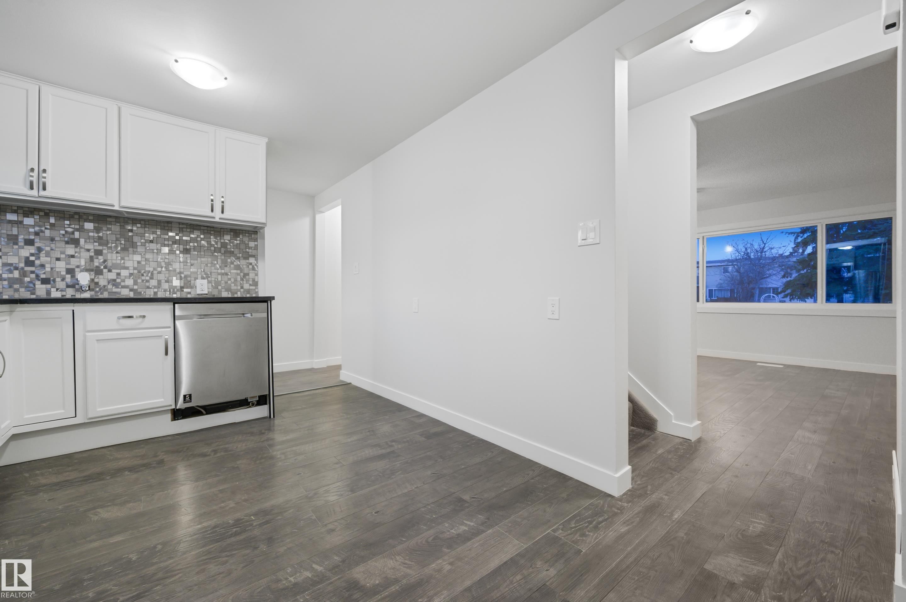 13228 83 Street Nw, Edmonton, AB - Indoor Photo Showing Other Room