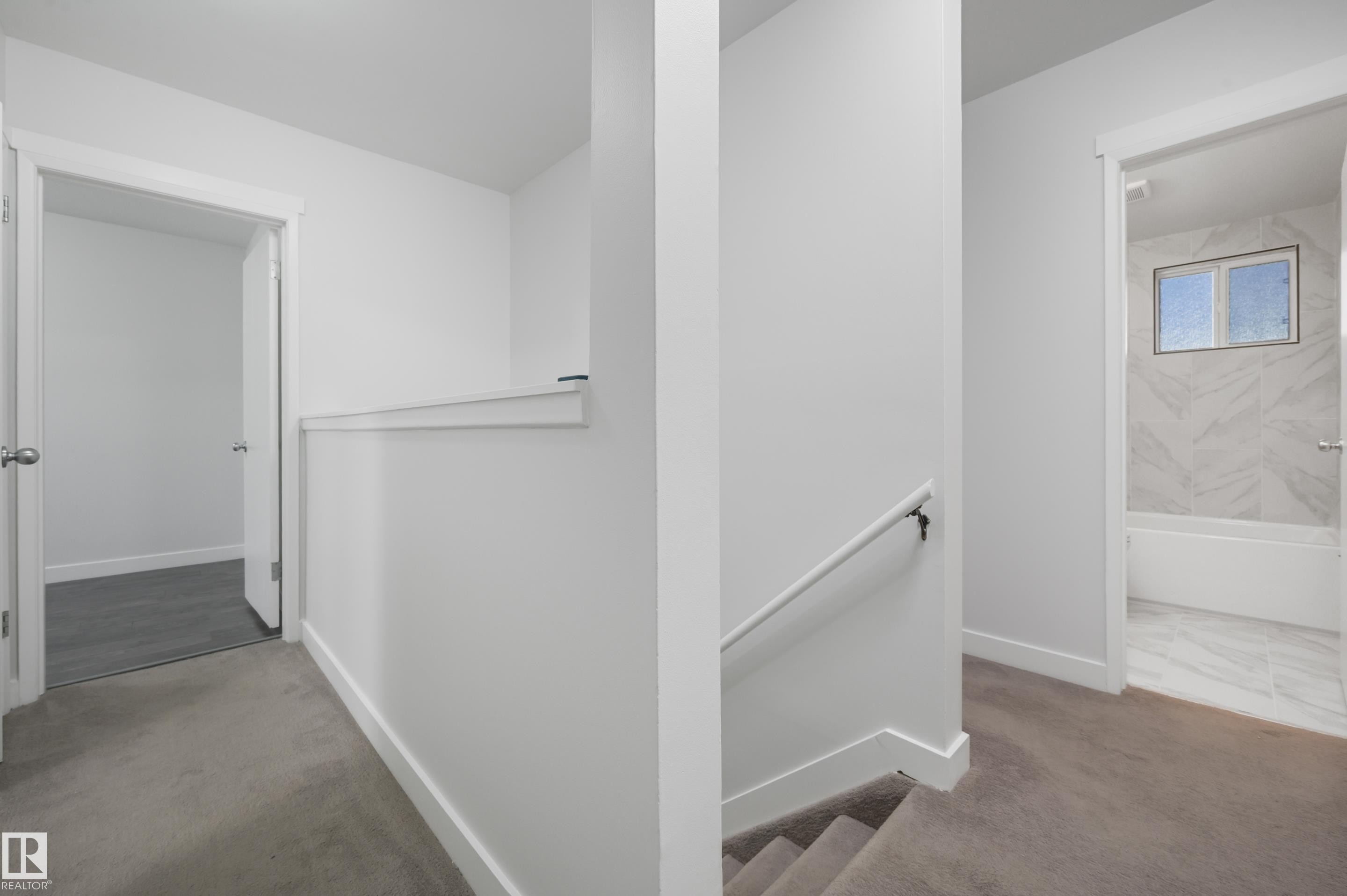 13228 83 Street Nw, Edmonton, AB - Indoor Photo Showing Other Room