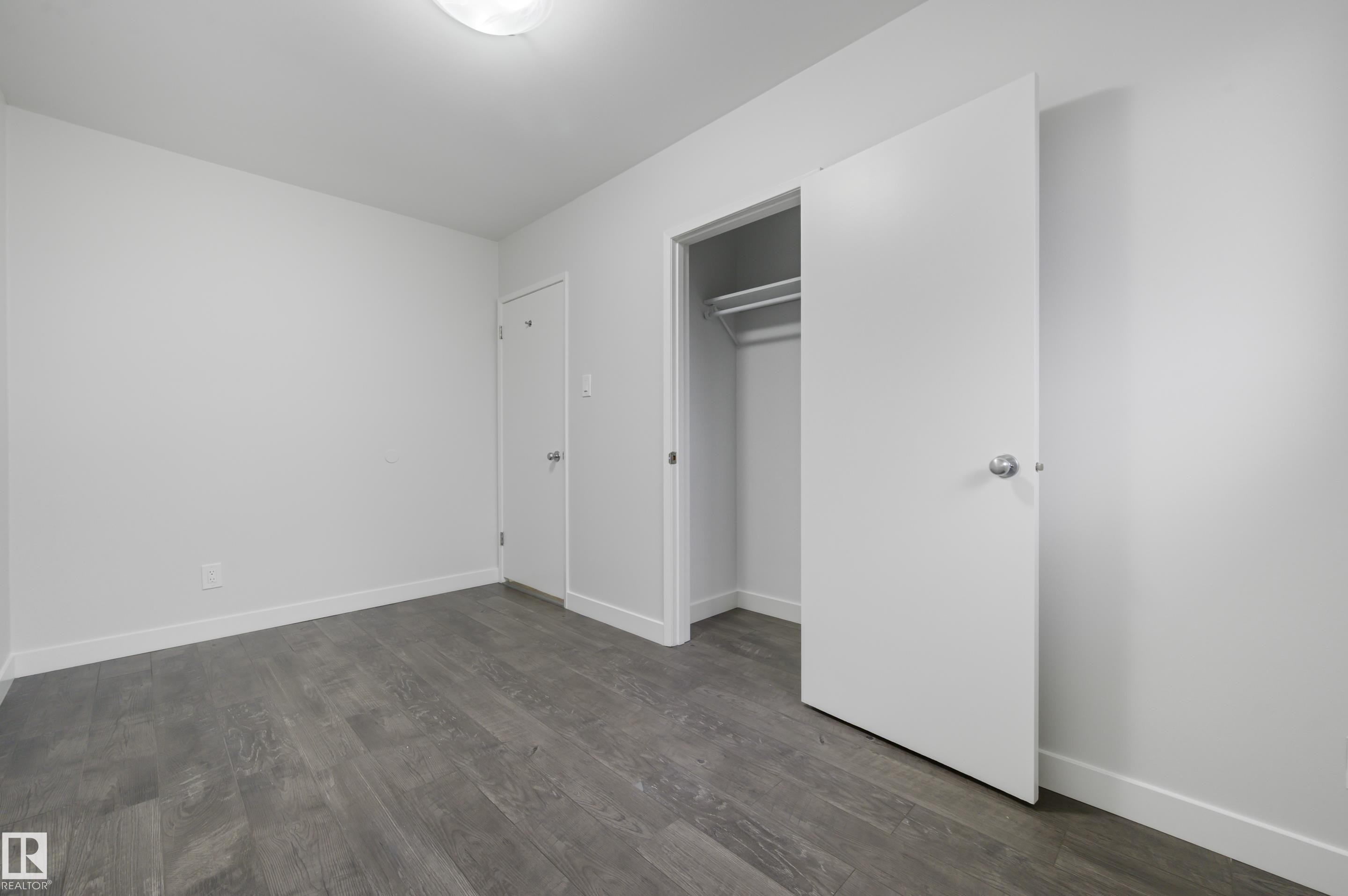 13228 83 Street Nw, Edmonton, AB - Indoor Photo Showing Other Room
