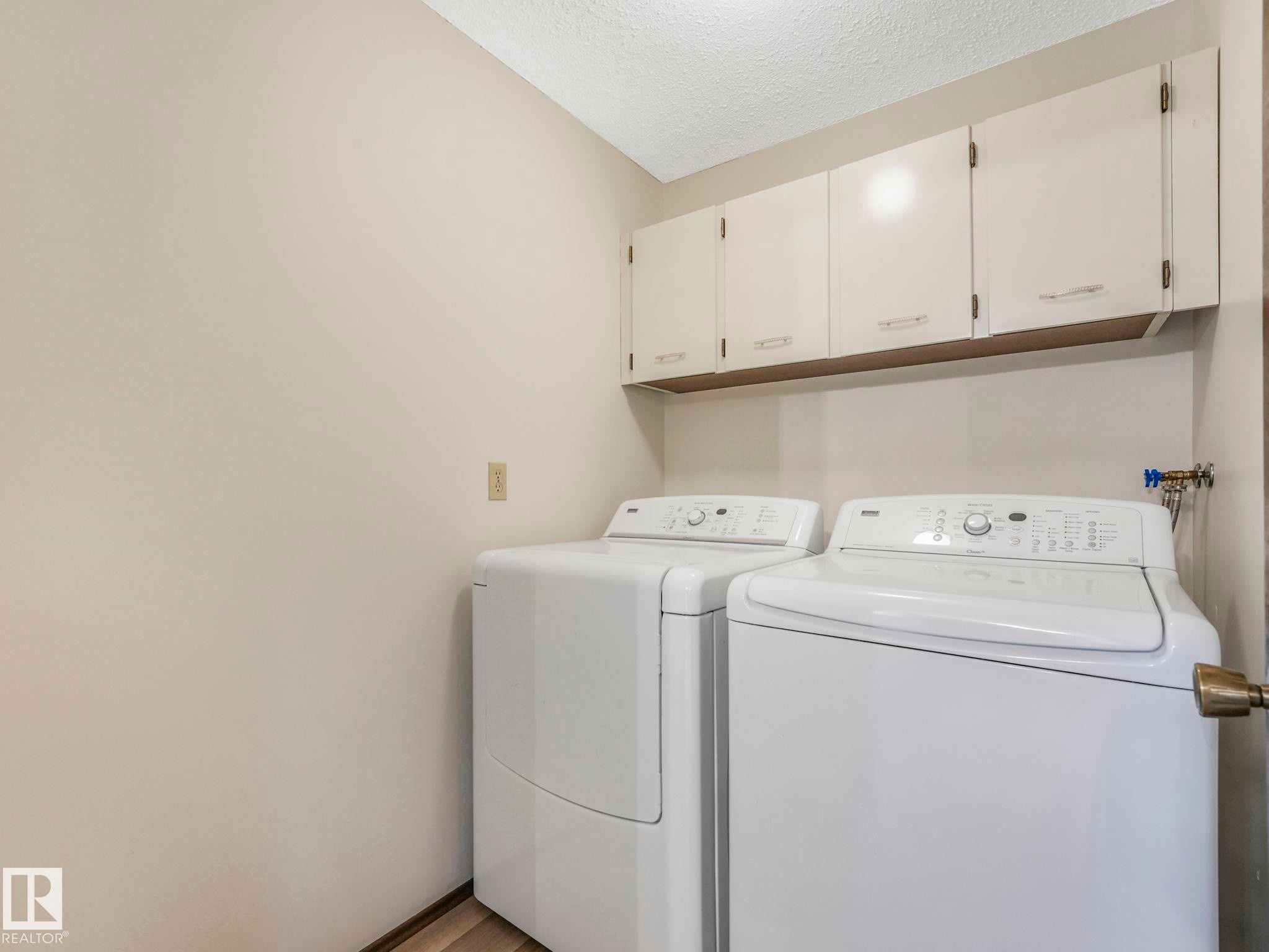 33 Glaewyn, St. Albert, AB - Indoor Photo Showing Laundry Room