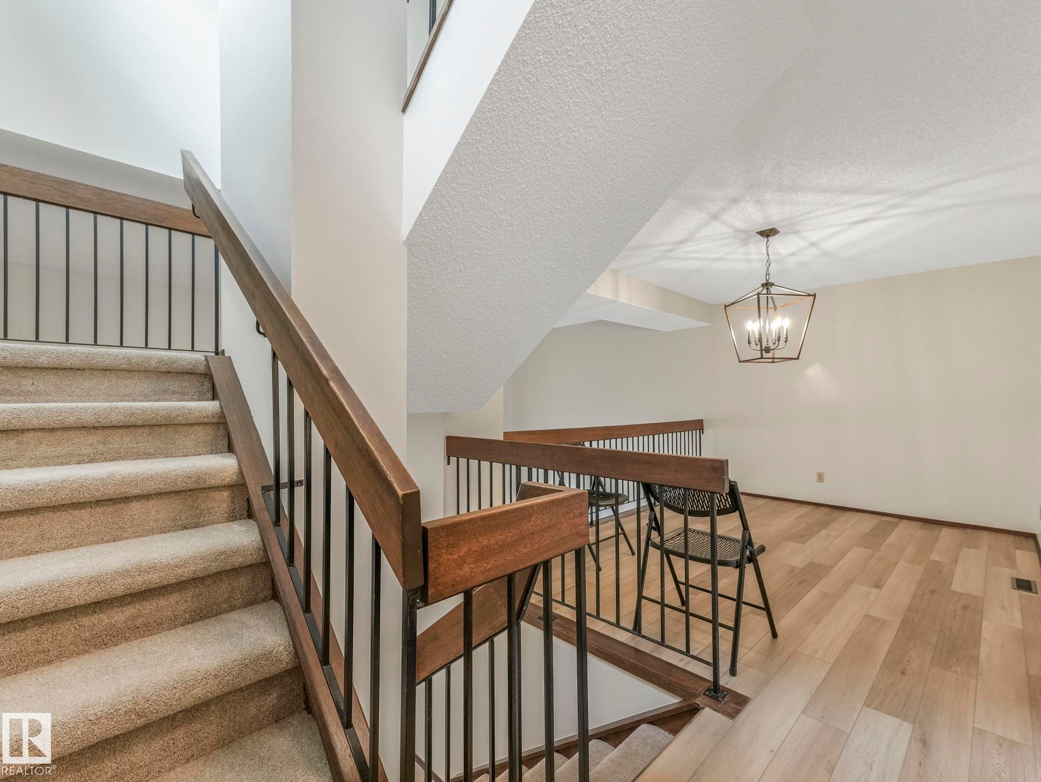 33 Glaewyn, St. Albert, AB - Indoor Photo Showing Other Room