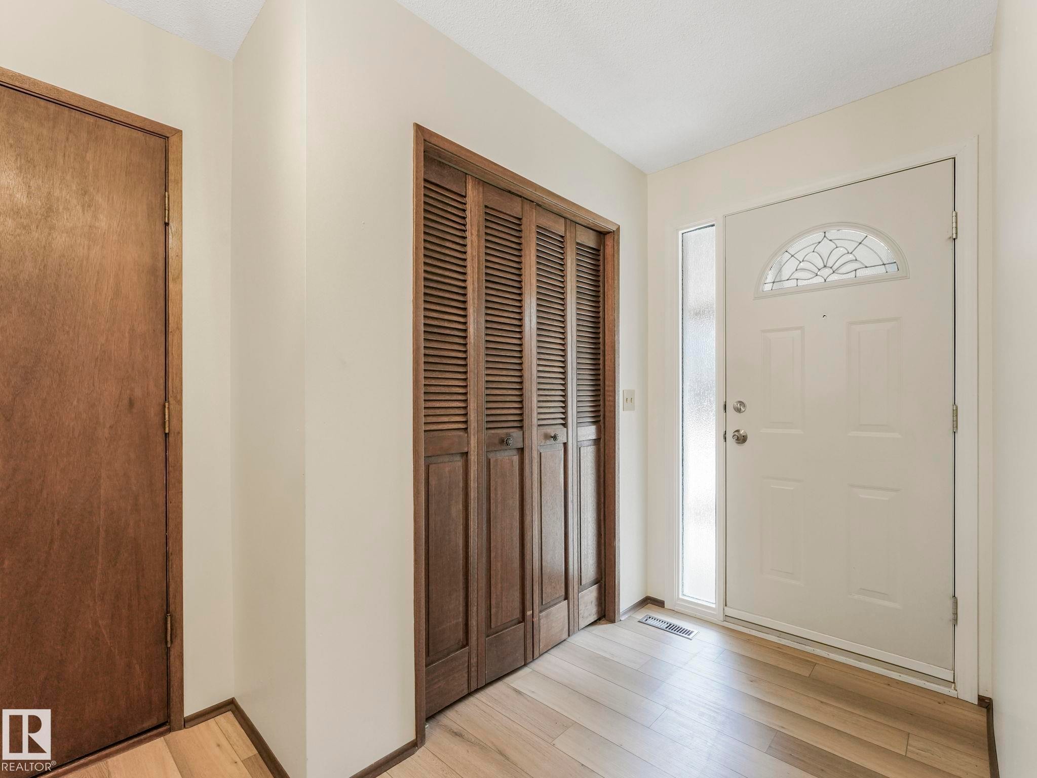 33 Glaewyn, St. Albert, AB - Indoor Photo Showing Other Room