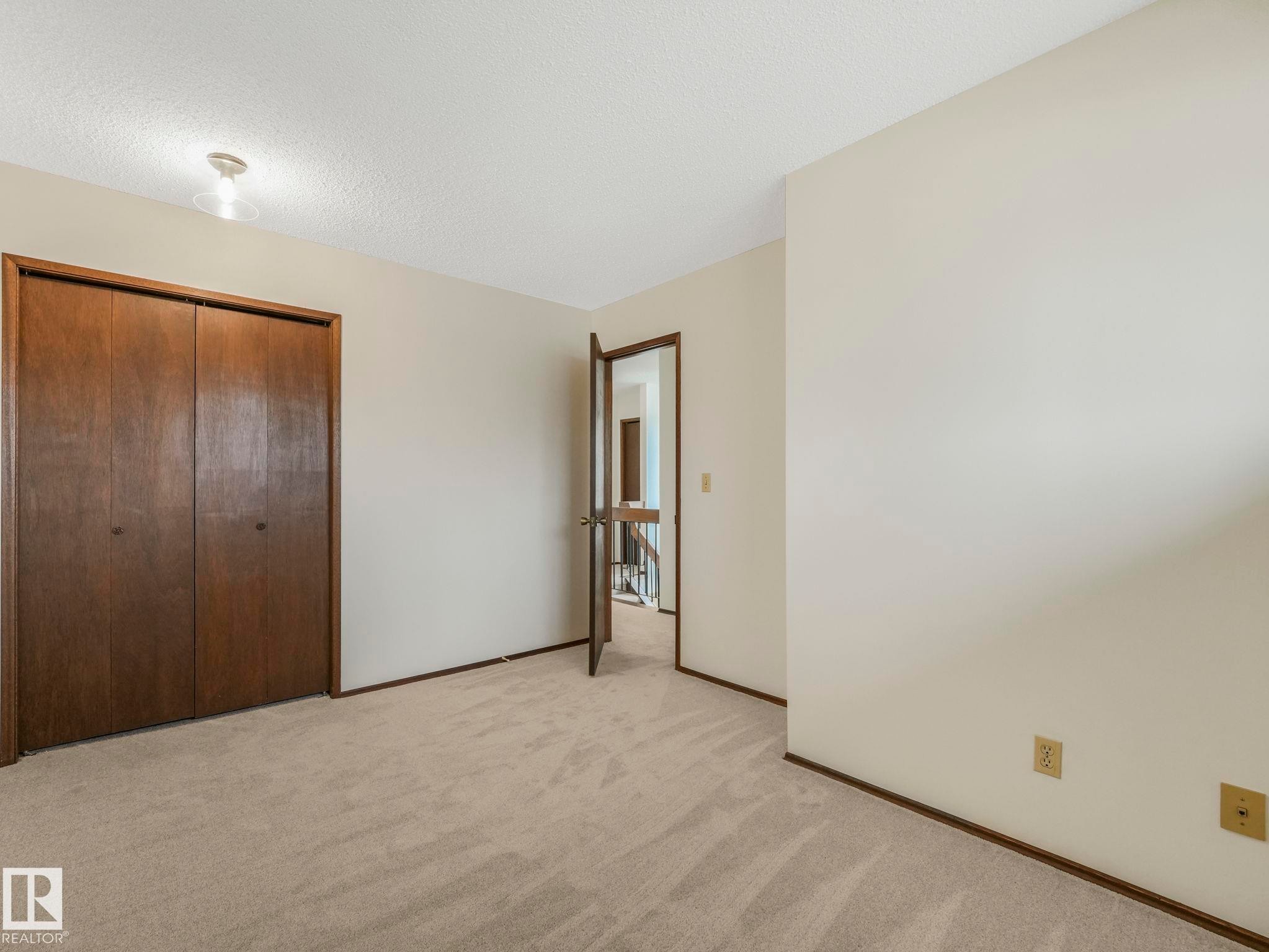 33 Glaewyn, St. Albert, AB - Indoor Photo Showing Other Room