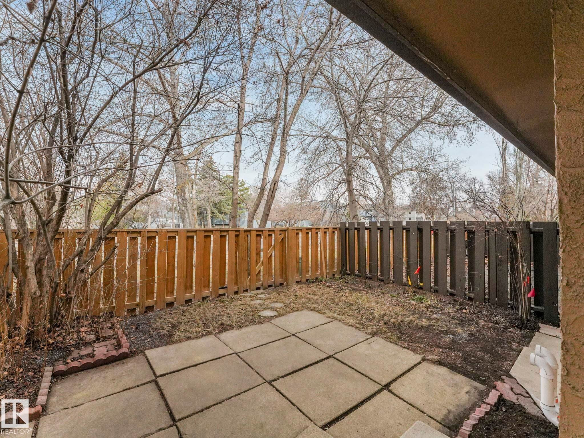 33 Glaewyn, St. Albert, AB - Outdoor