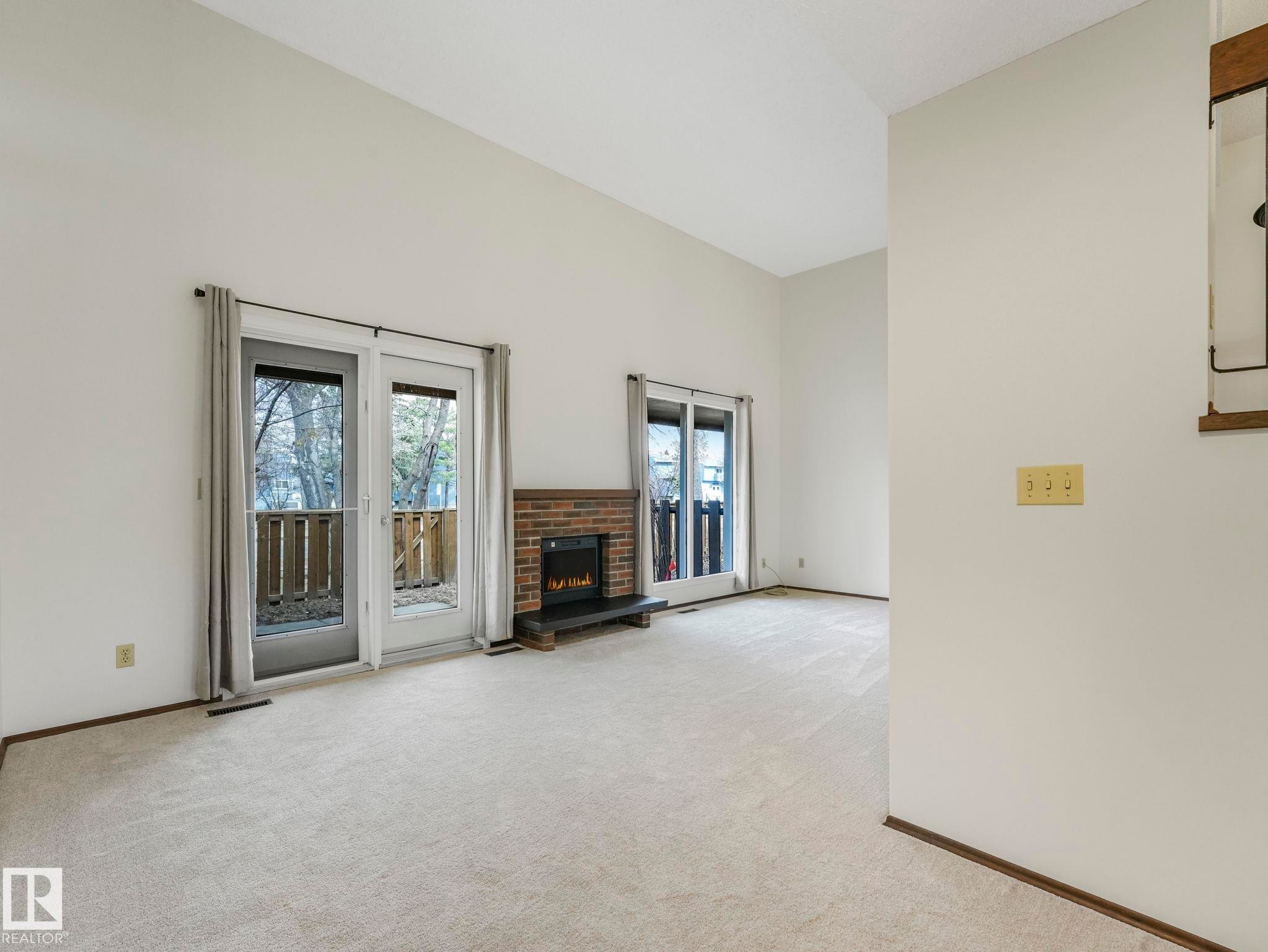 33 Glaewyn, St. Albert, AB - Indoor With Fireplace