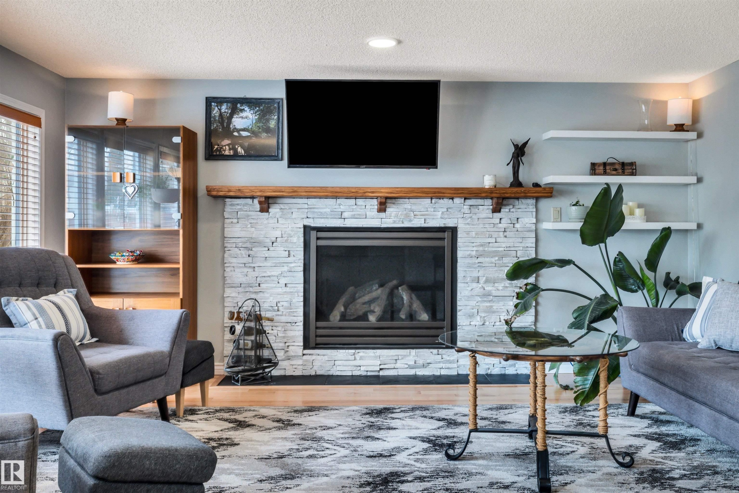 37 Deane Crescent, St. Albert, AB - Indoor Photo Showing Living Room With Fireplace