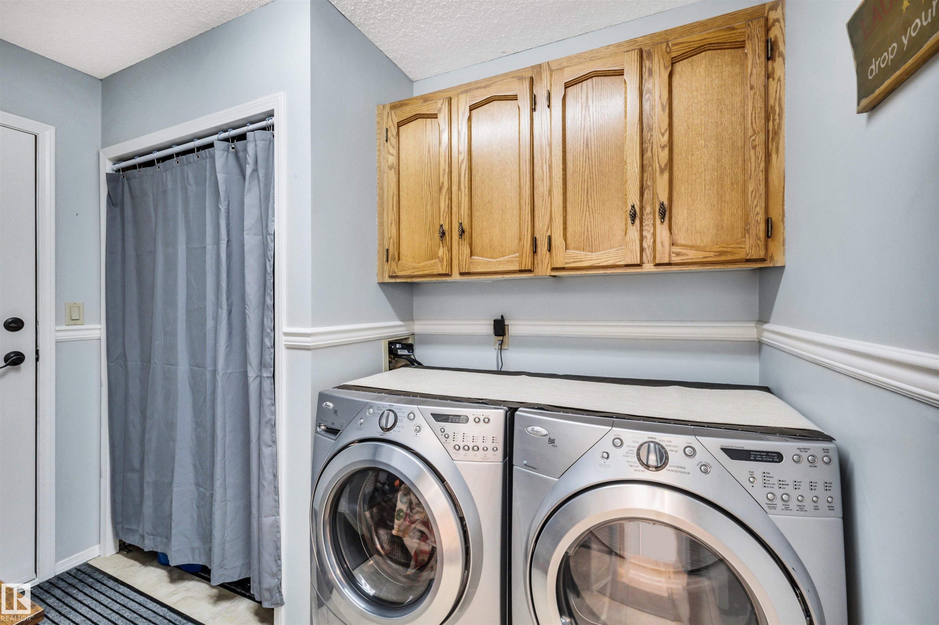 37 Deane Crescent, St. Albert, AB - Indoor Photo Showing Laundry Room