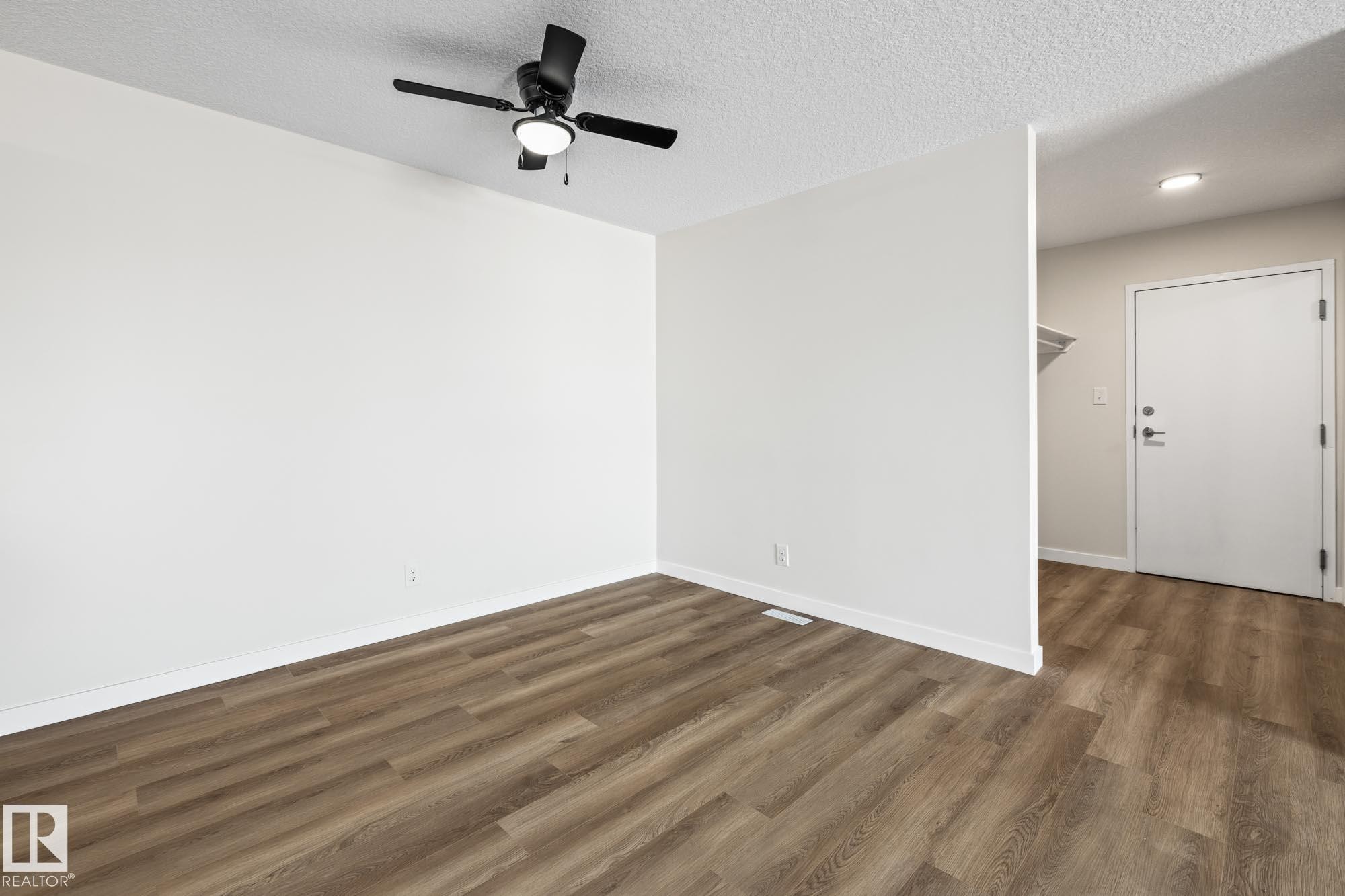 308 6208 180 Street, Edmonton, AB - Indoor Photo Showing Kitchen