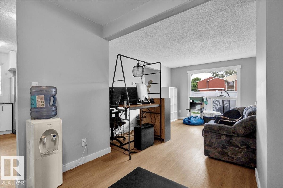 13225 47 Street, Edmonton, AB - Indoor