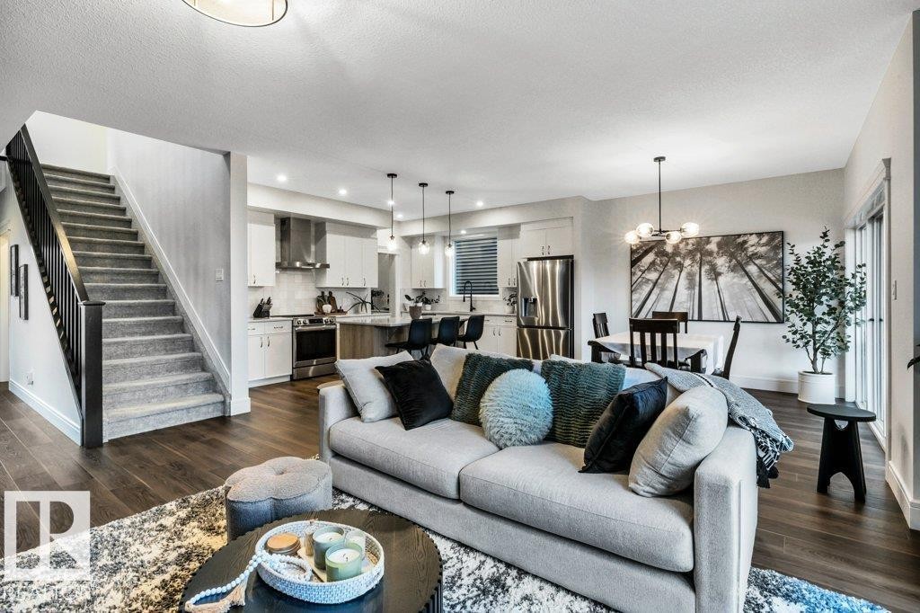 158 Jennifer Crescent, St. Albert, AB - Indoor Photo Showing Living Room