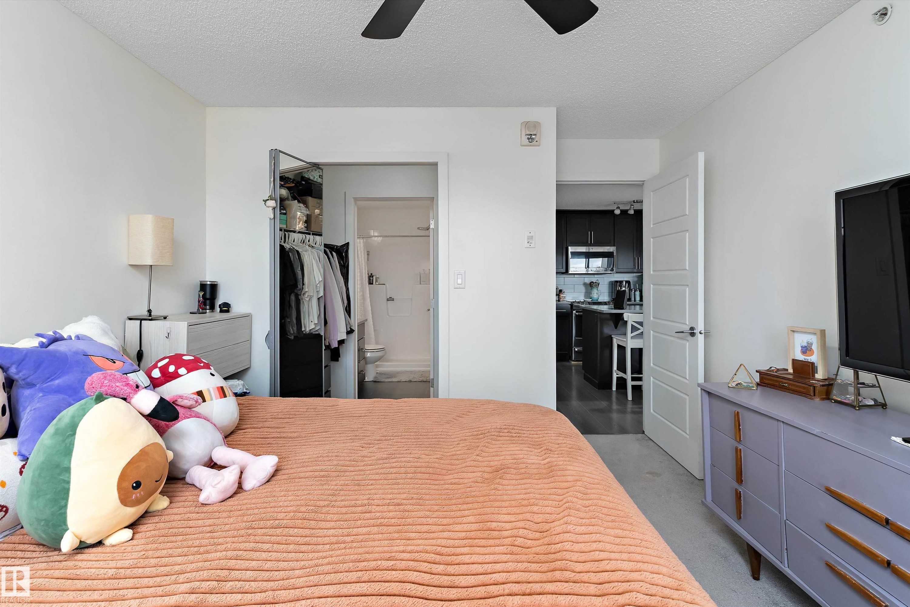402 6084 Stanton Drive, Edmonton, AB - Indoor Photo Showing Bedroom