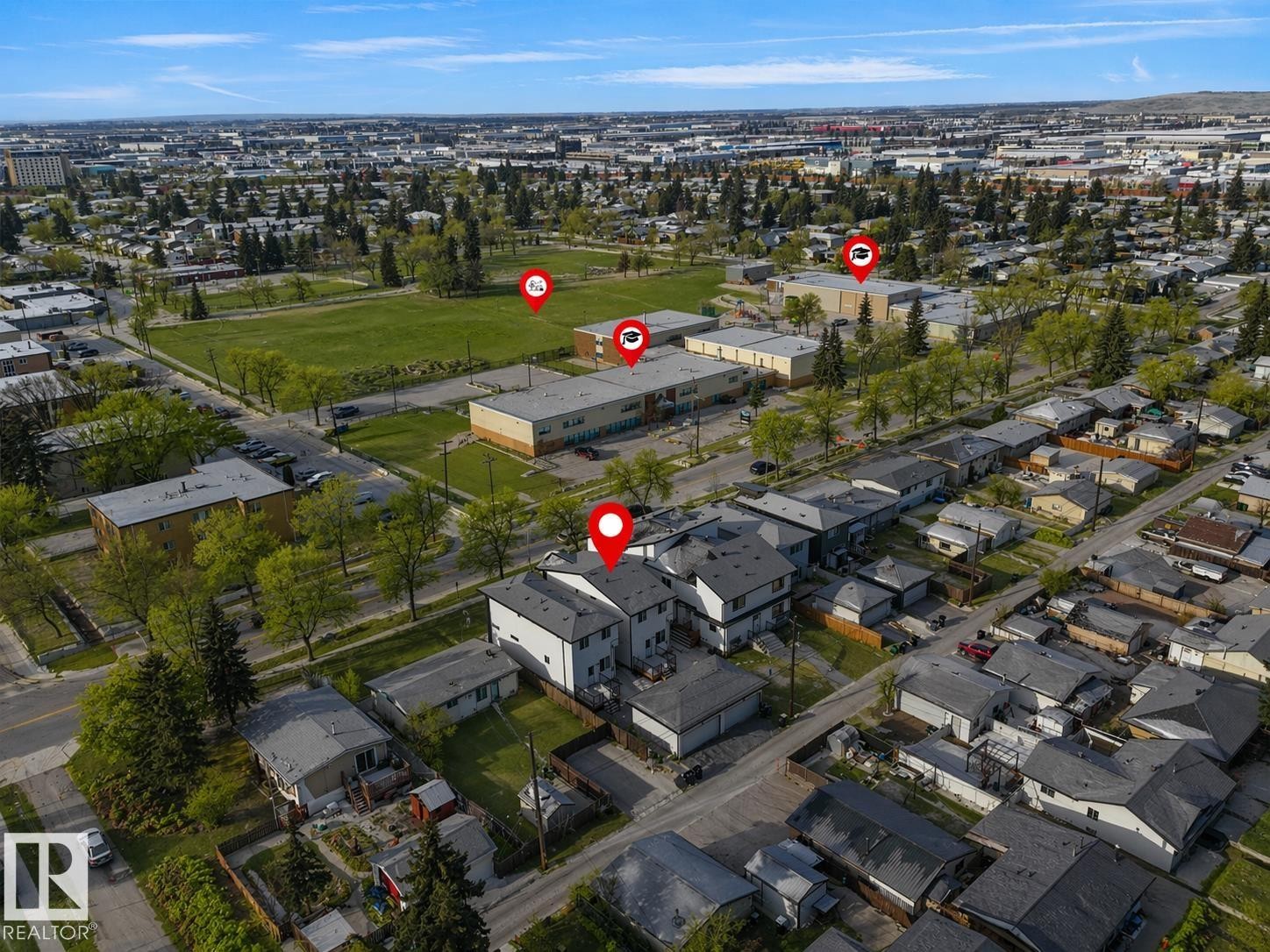 Aerial view of a residential neighborhood with mixed housing styles - 10913 159 Street, Edmonton, AB - Outdoor With View