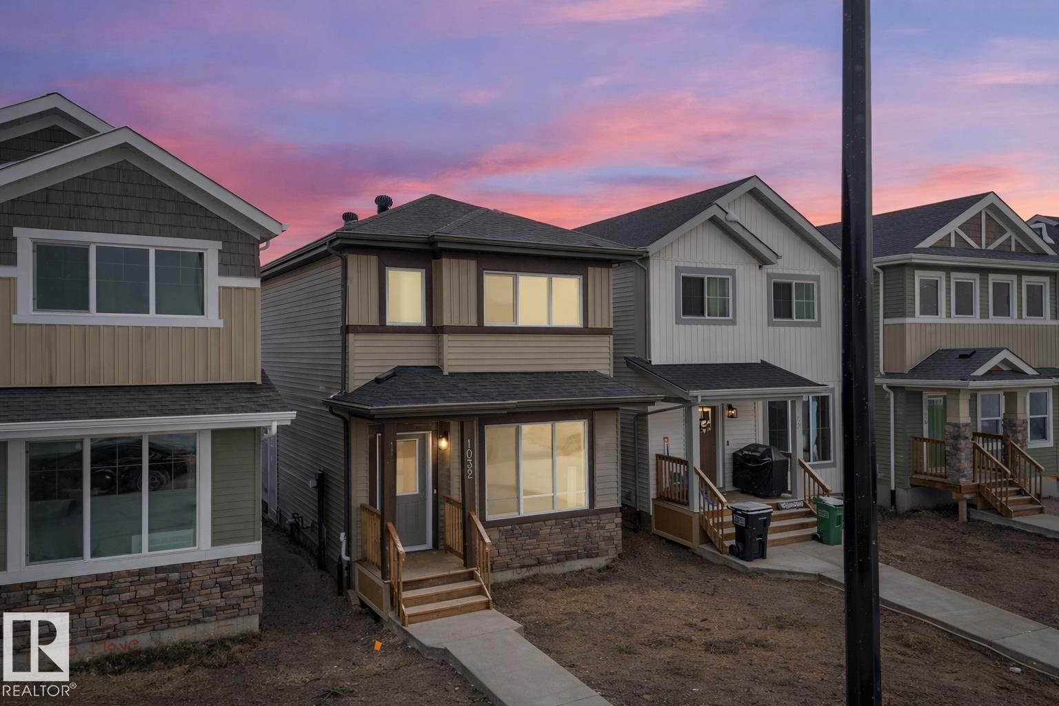 1032 14 Avenue, Edmonton, AB - Outdoor With Facade