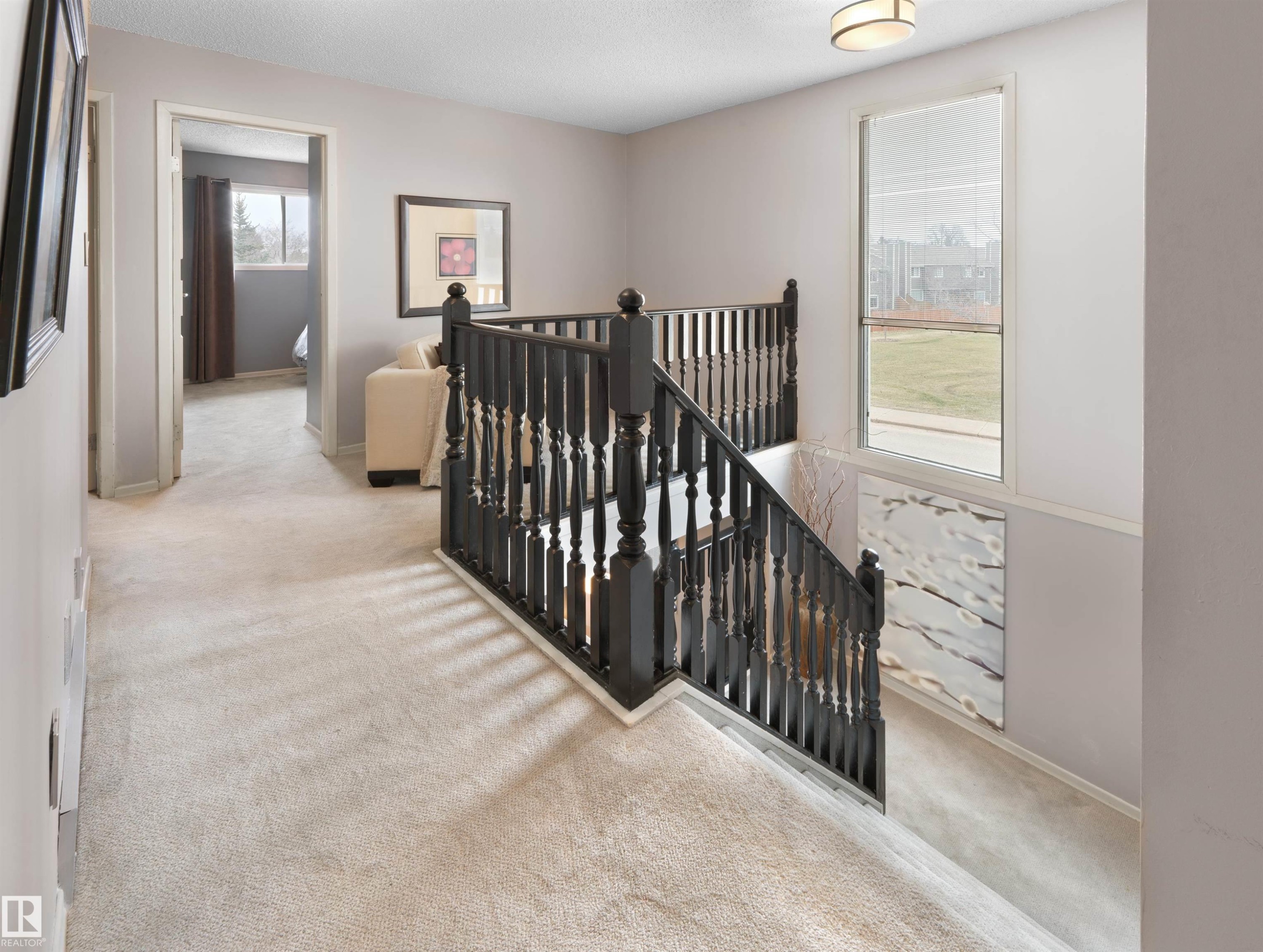 12335 25 Avenue, Edmonton, AB - Indoor Photo Showing Other Room