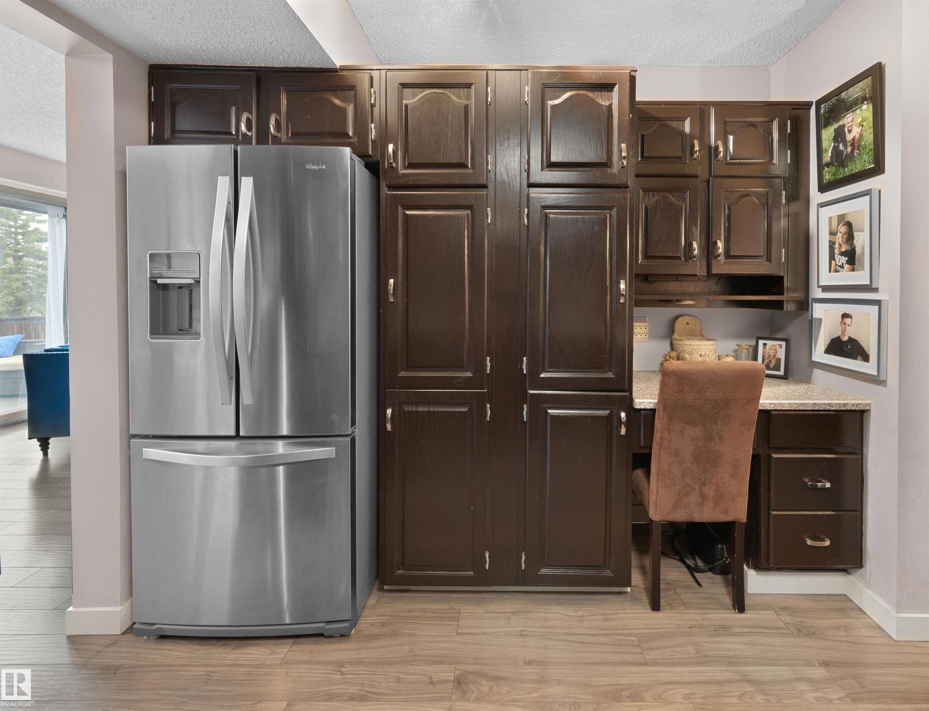 12335 25 Avenue, Edmonton, AB - Indoor