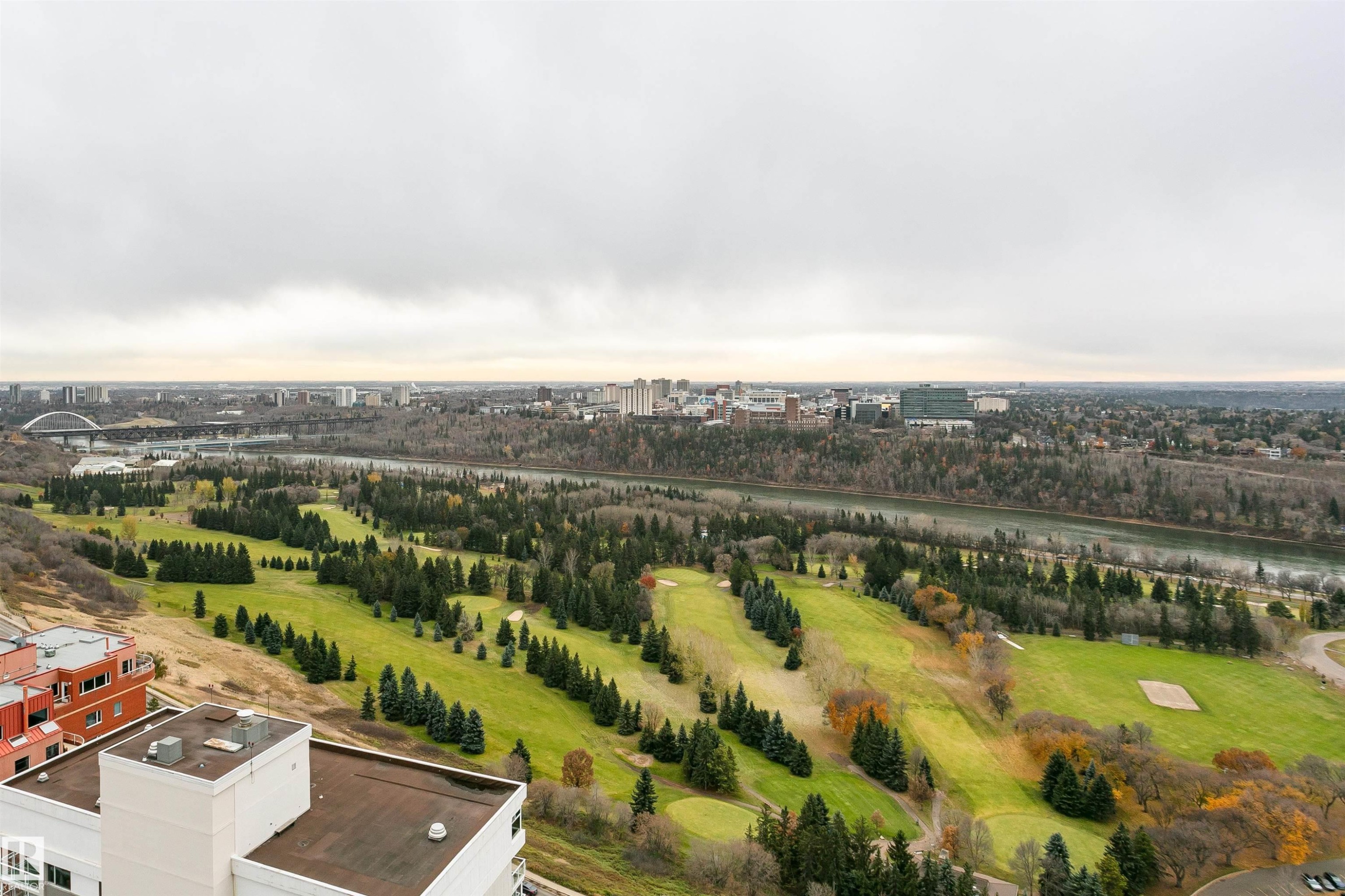 Expansive golf course landscape featuring lush fairways and mature trees - #303 10026 112 Street Nw, Edmonton, AB - Outdoor With View