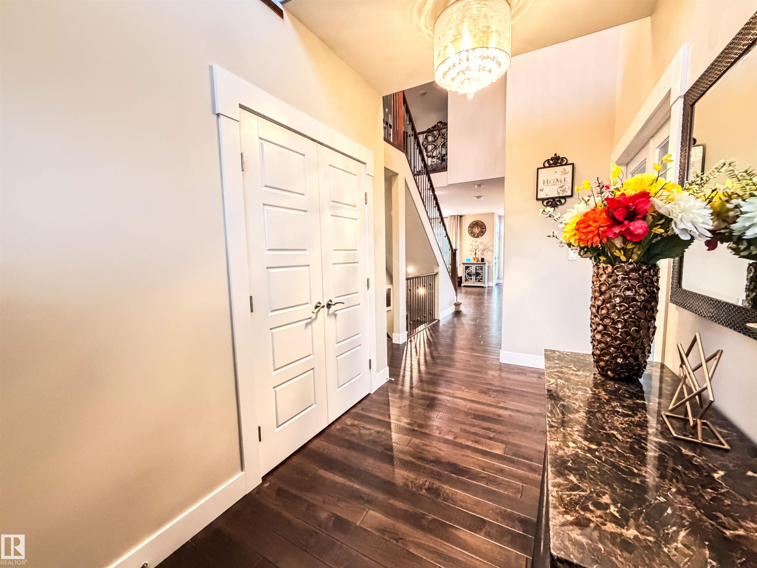 9004 24 Avenue, Edmonton, AB - Indoor Photo Showing Other Room