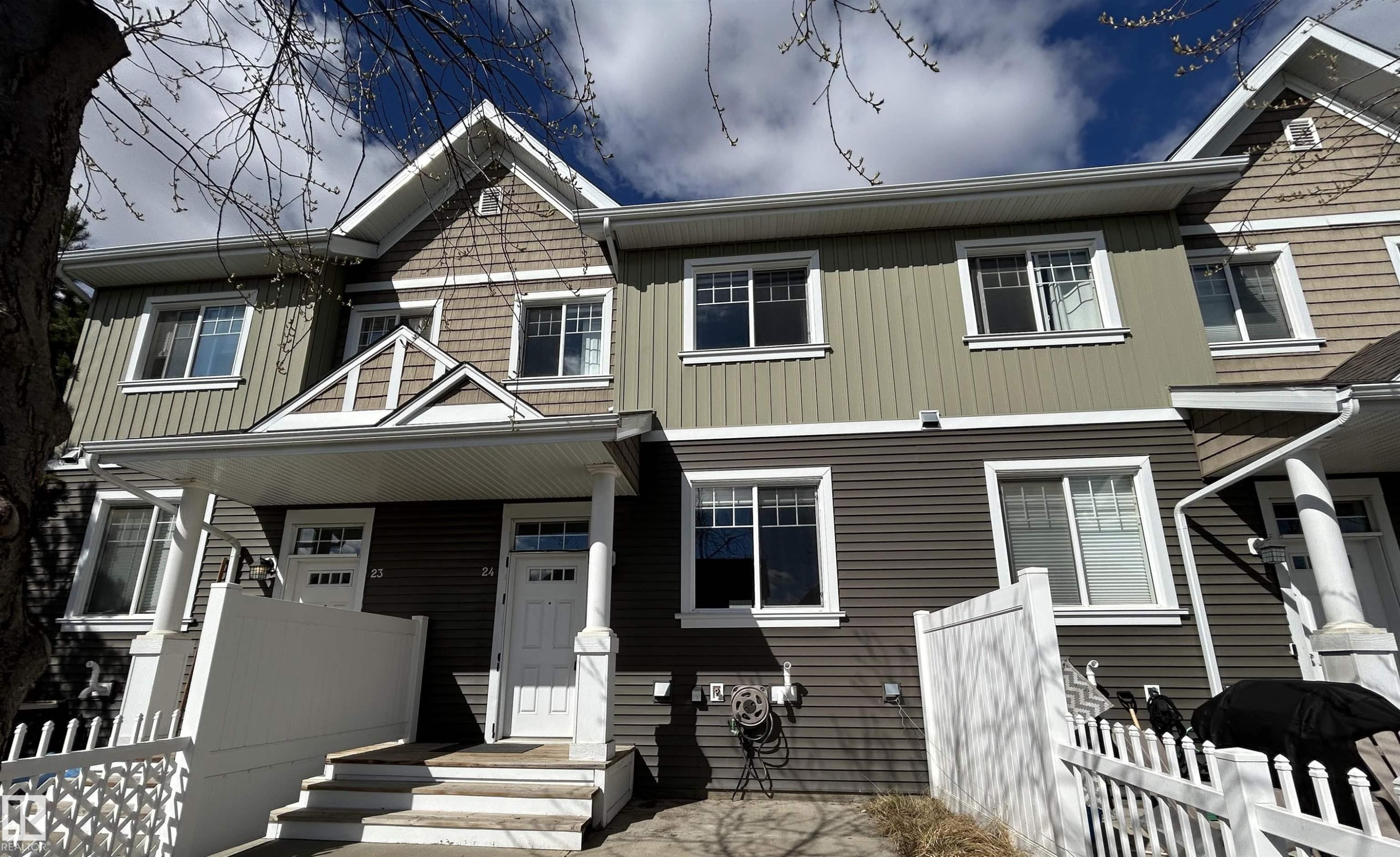 24 4050 Savaryn Drive, Edmonton, AB - Outdoor With Facade