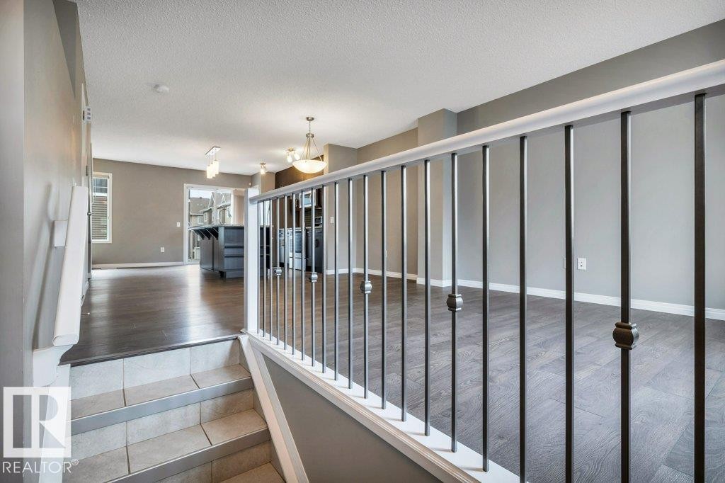 24 4050 Savaryn Drive, Edmonton, AB - Indoor Photo Showing Other Room