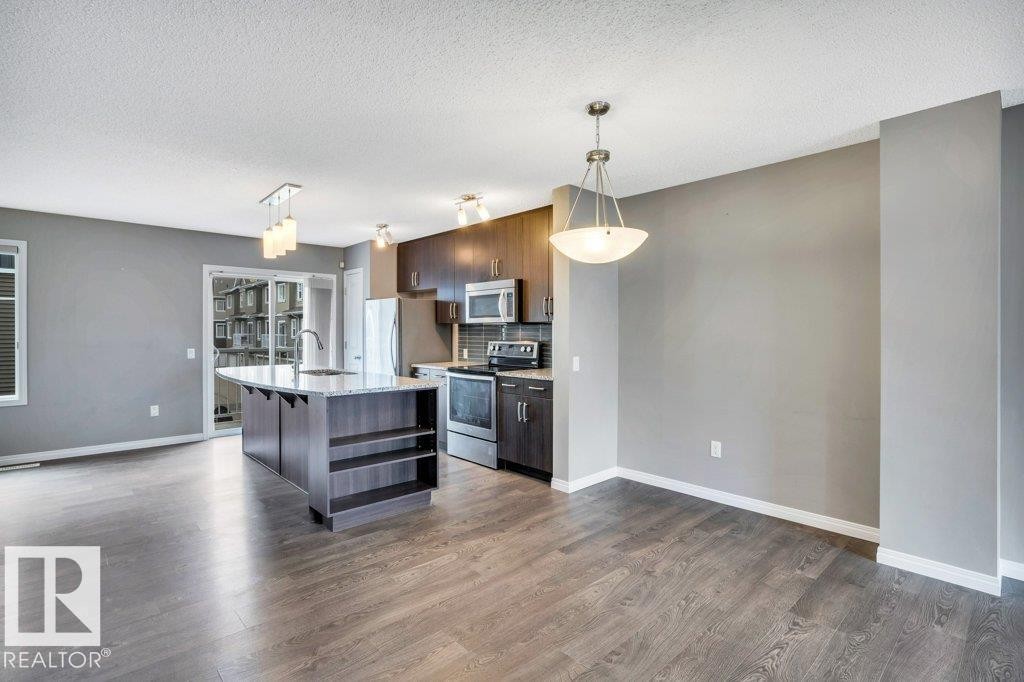 24 4050 Savaryn Drive, Edmonton, AB - Indoor Photo Showing Kitchen