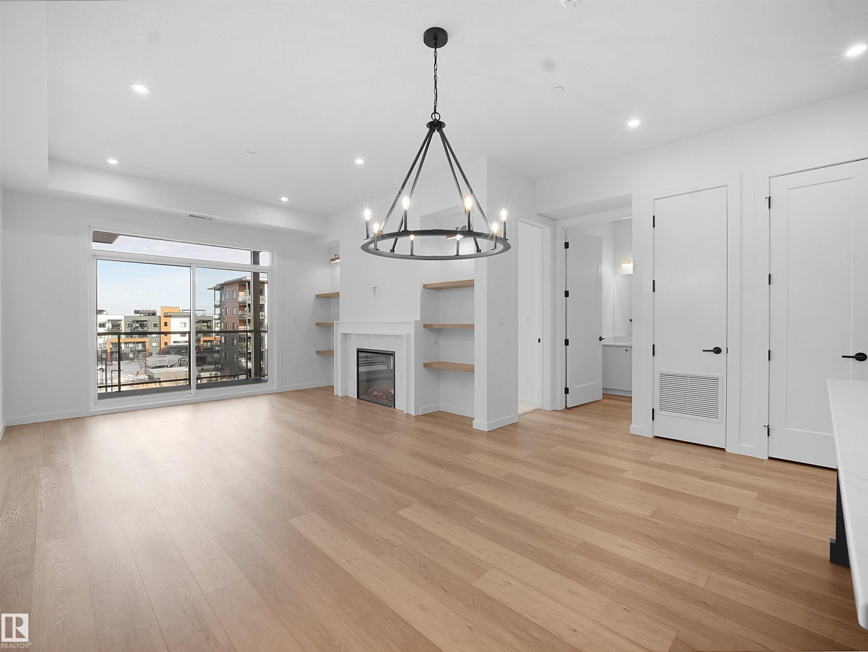 402 7459 May Common, Edmonton, AB - Indoor