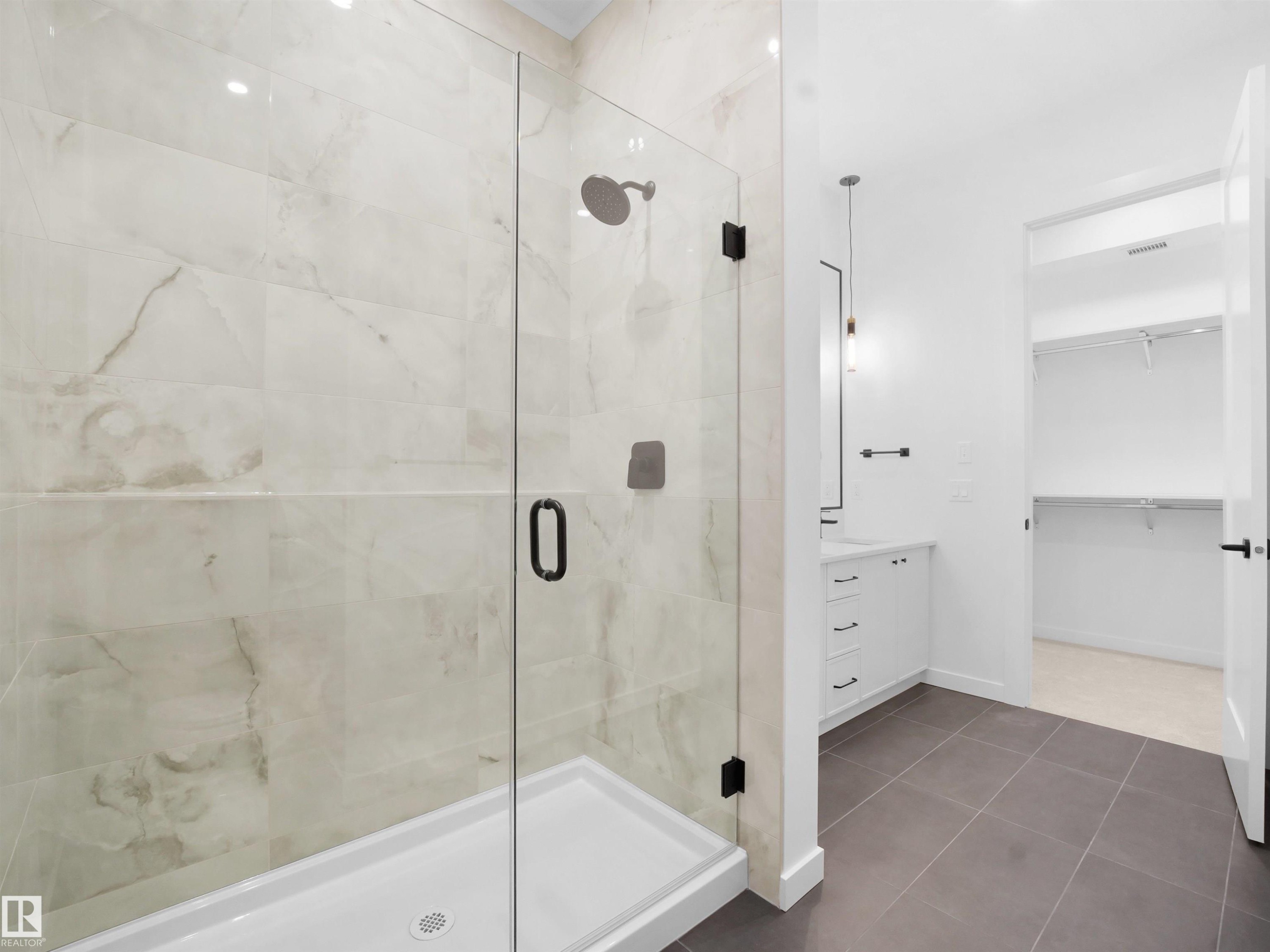 402 7459 May Common, Edmonton, AB - Indoor Photo Showing Bathroom