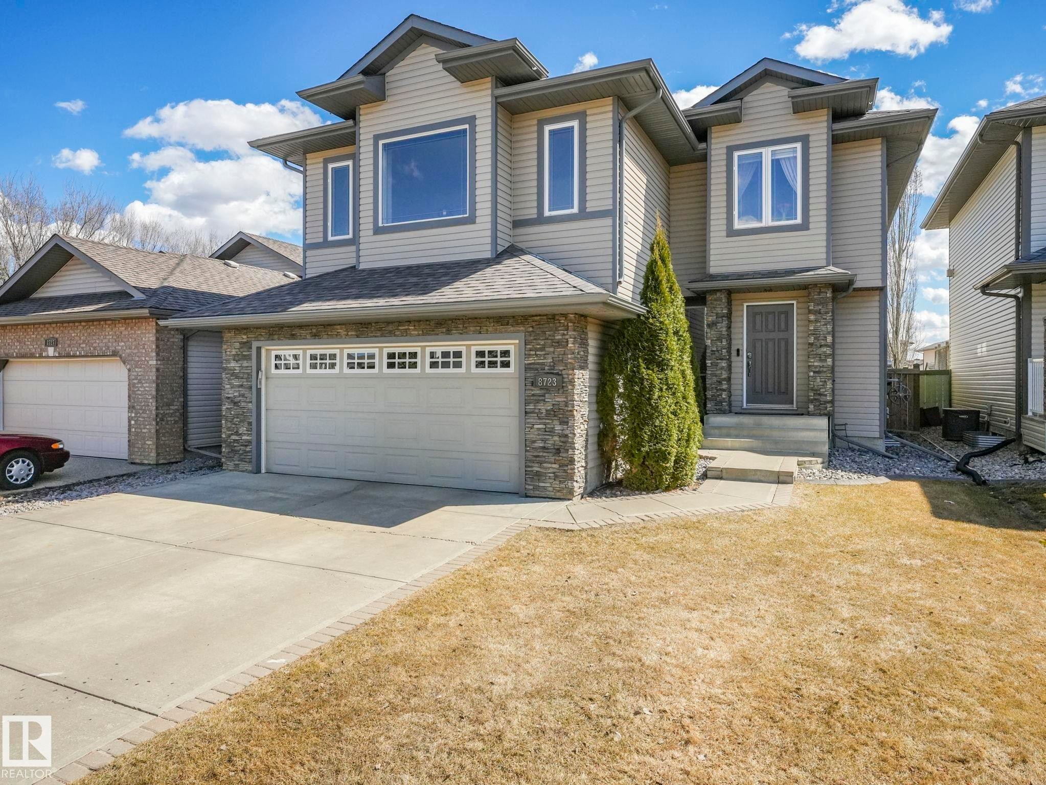 8723 207 Street Nw, Edmonton, AB - Outdoor With Facade