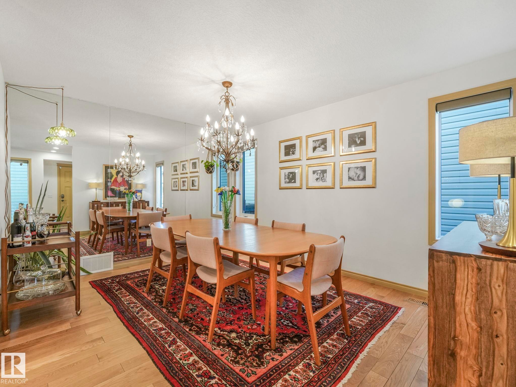 8723 207 Street Nw, Edmonton, AB - Indoor Photo Showing Dining Room