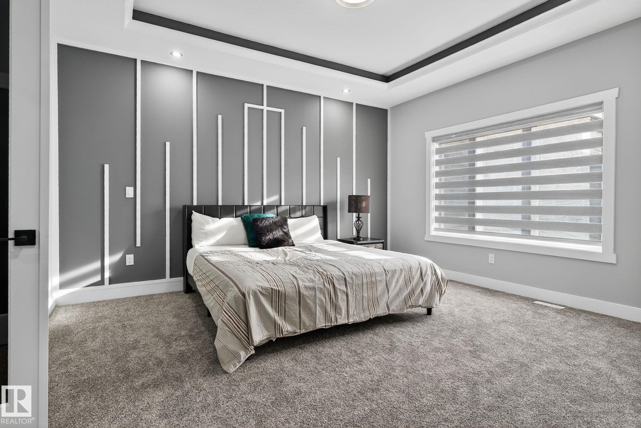 1815 17 Avenue, Edmonton, AB - Indoor Photo Showing Bedroom