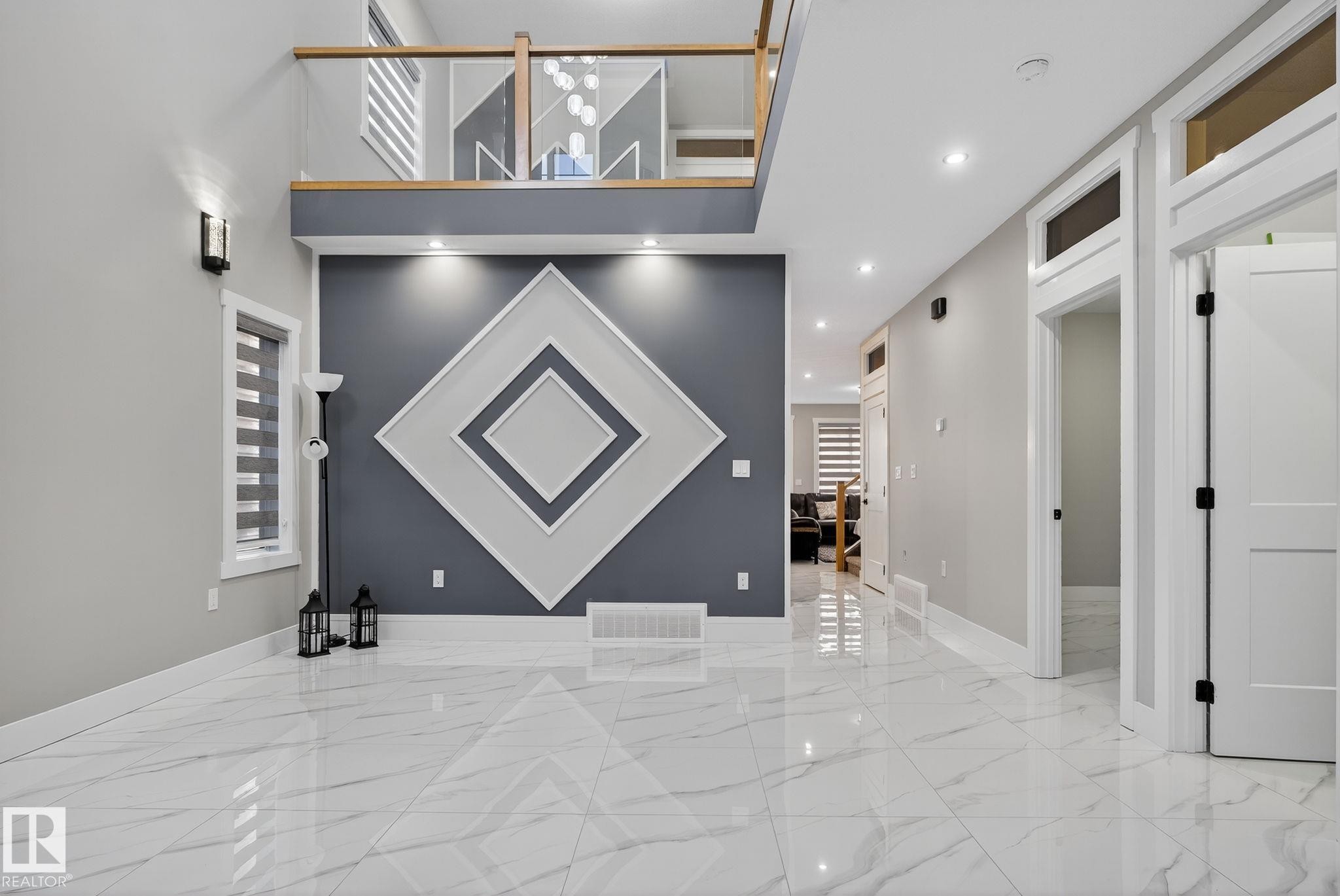 1815 17 Avenue, Edmonton, AB - Indoor Photo Showing Other Room