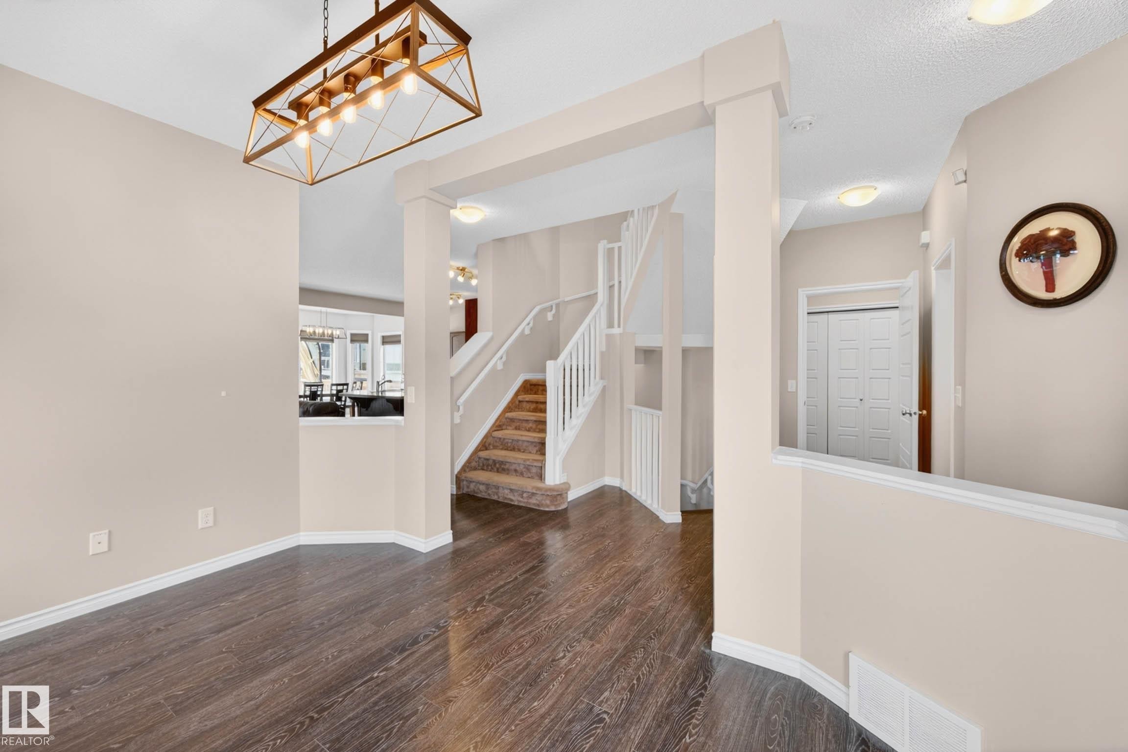 3233 21A Avenue, Edmonton, AB - Indoor Photo Showing Other Room