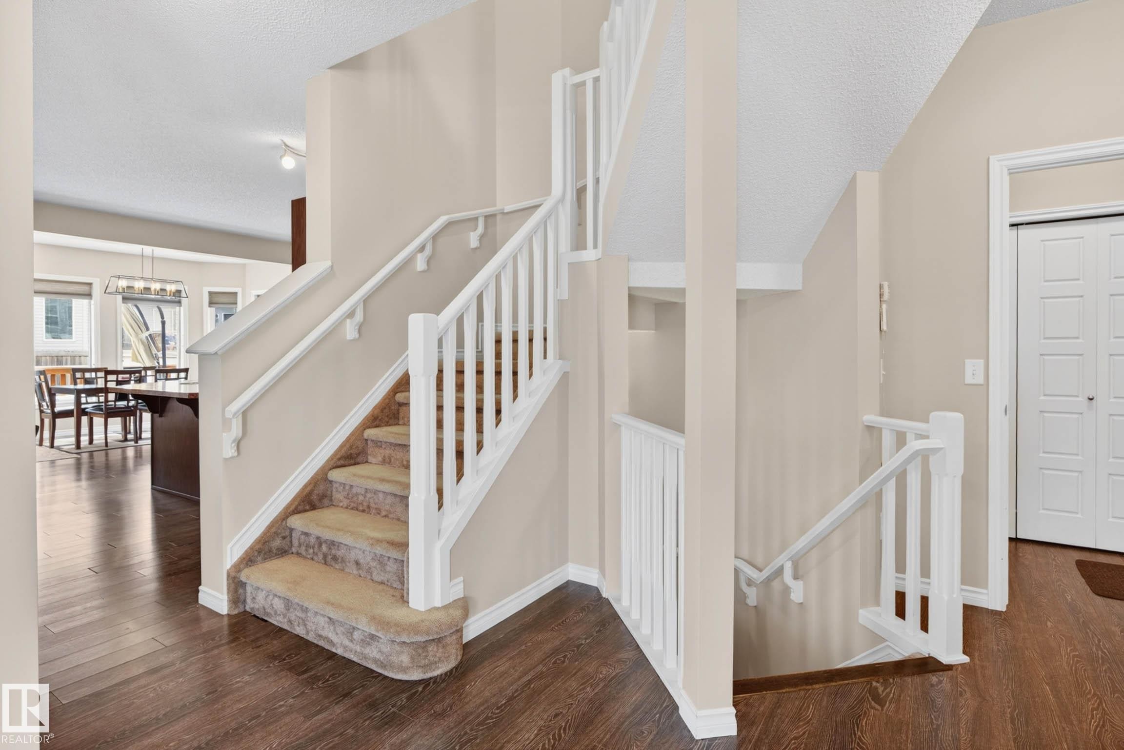 3233 21A Avenue, Edmonton, AB - Indoor Photo Showing Other Room