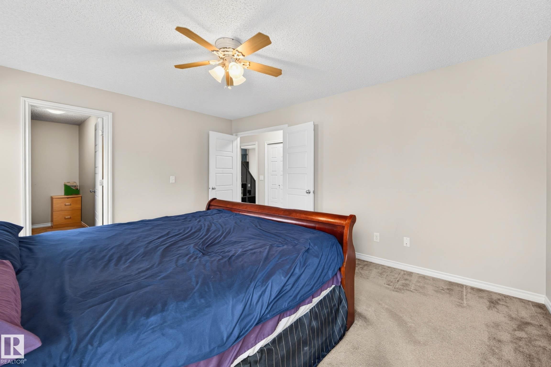 3233 21A Avenue, Edmonton, AB - Indoor Photo Showing Bedroom